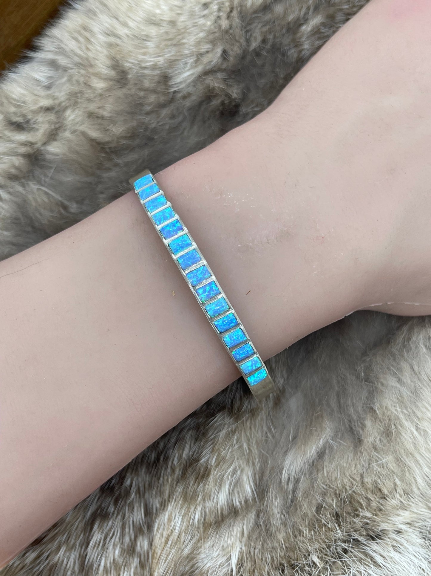 6.5" - 7.0" Light Blue Opal Bracelet, Zuni