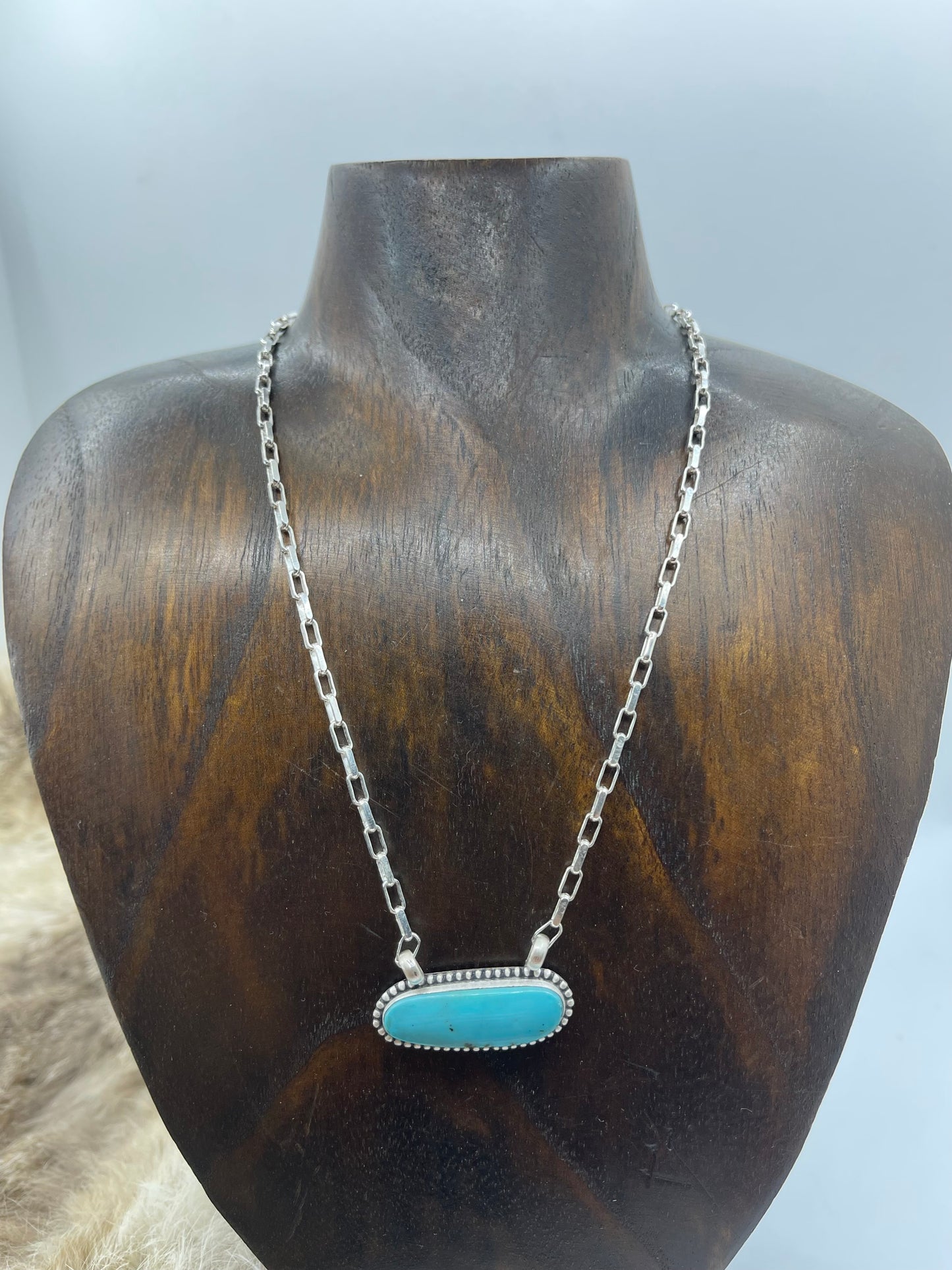 16" Turquoise Single Stone Necklace