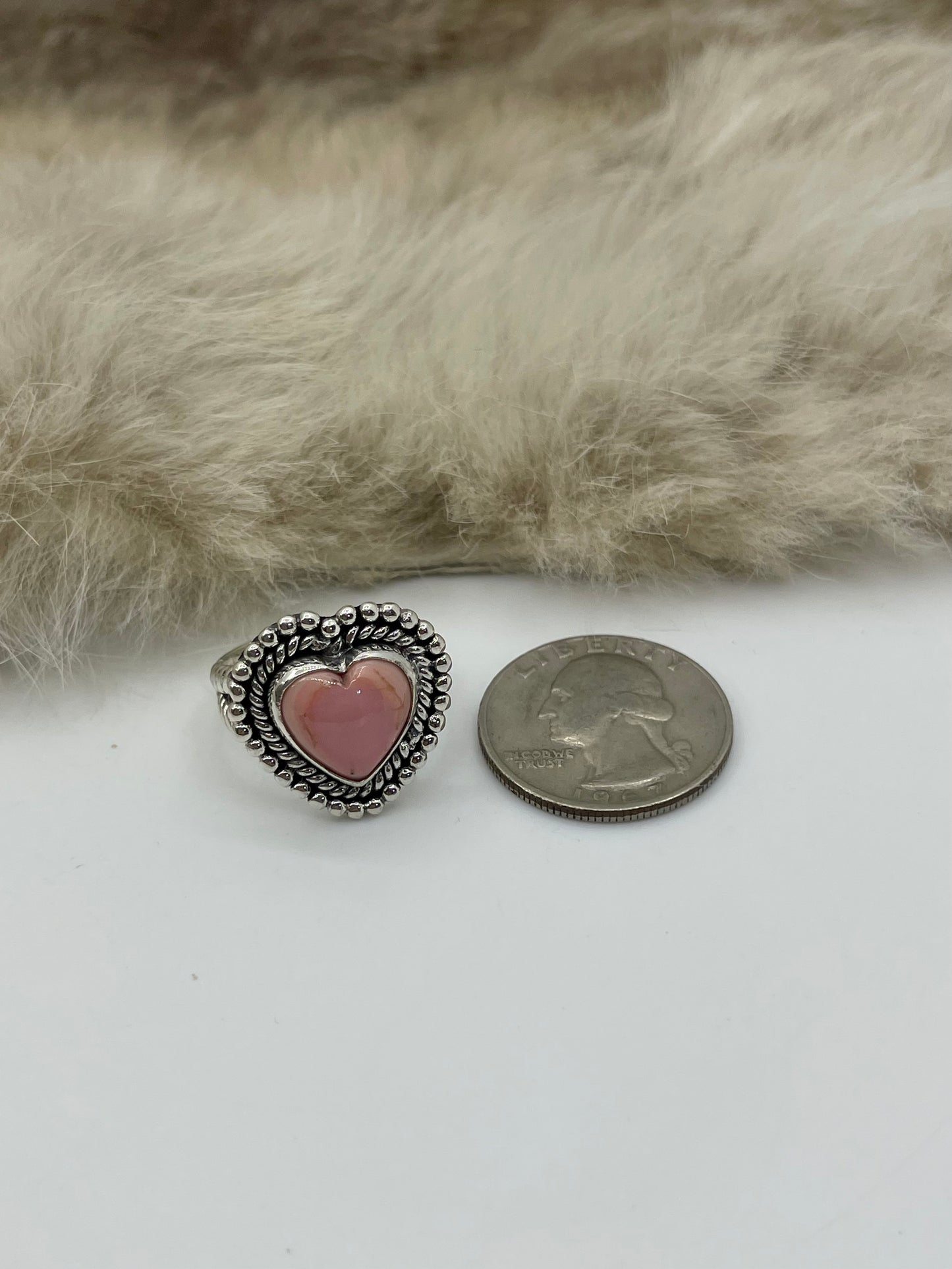 8.0 Pink Conch Heart Ring