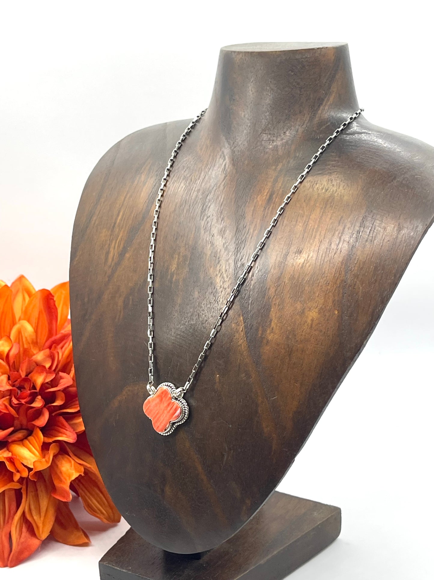 16" Spiny Oyster Clover Necklace