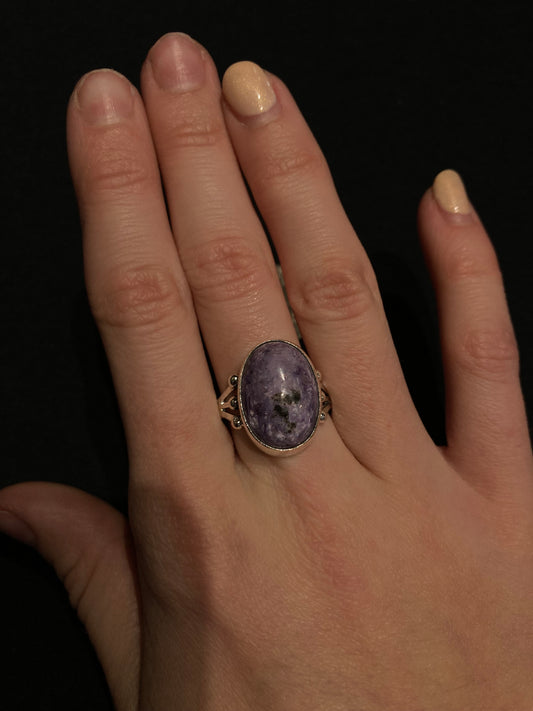 9.0 Sugilite Oval Ring by Jerryson Henio, Navajo