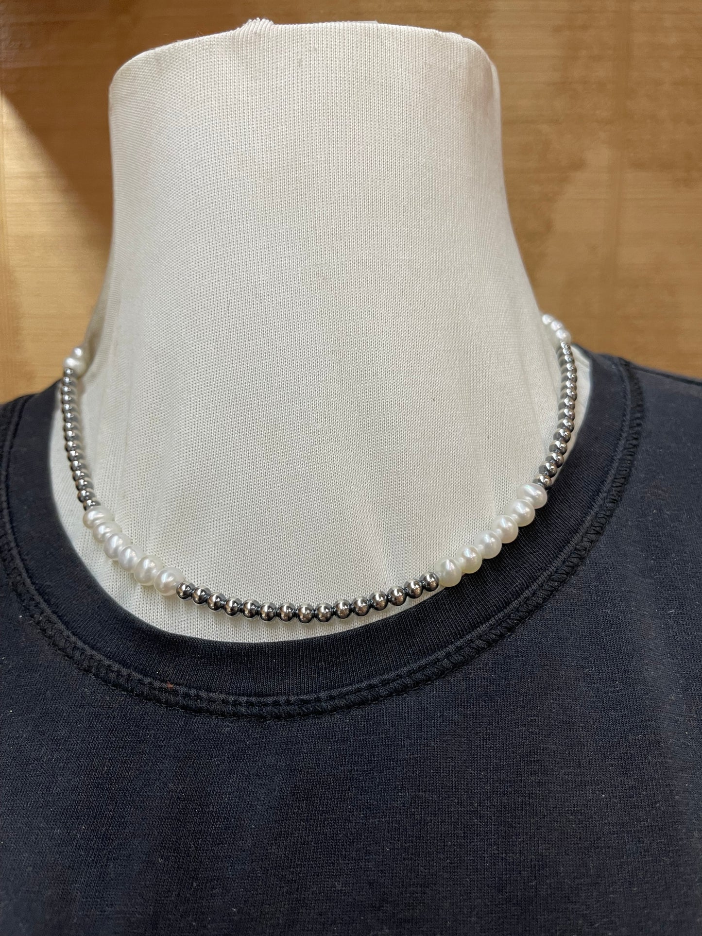 18" 4mm Navajo Pearls and Fresh Water Pearls