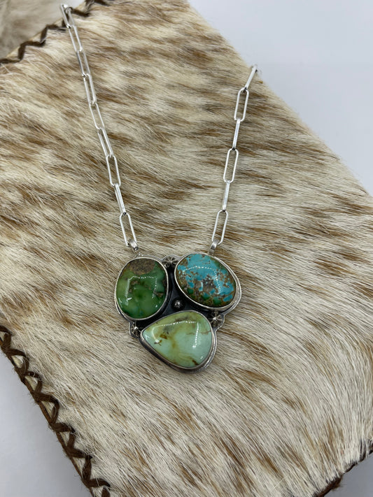 18" 3 Stone Cluster Necklace