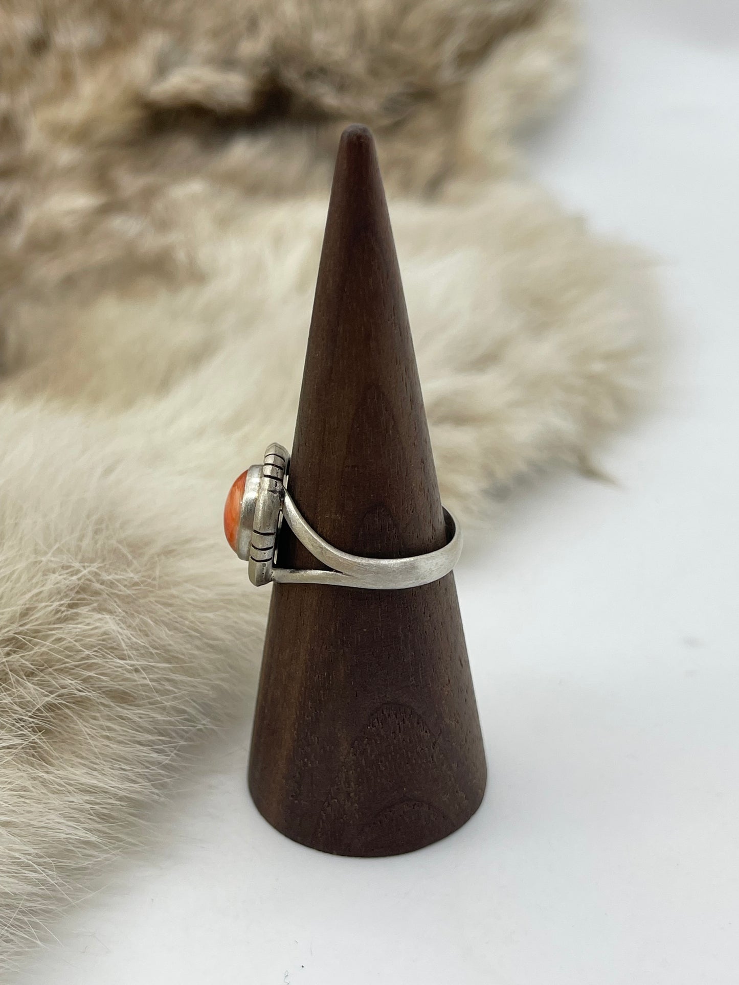 8.0 Reddish Spiny Oyster Ring