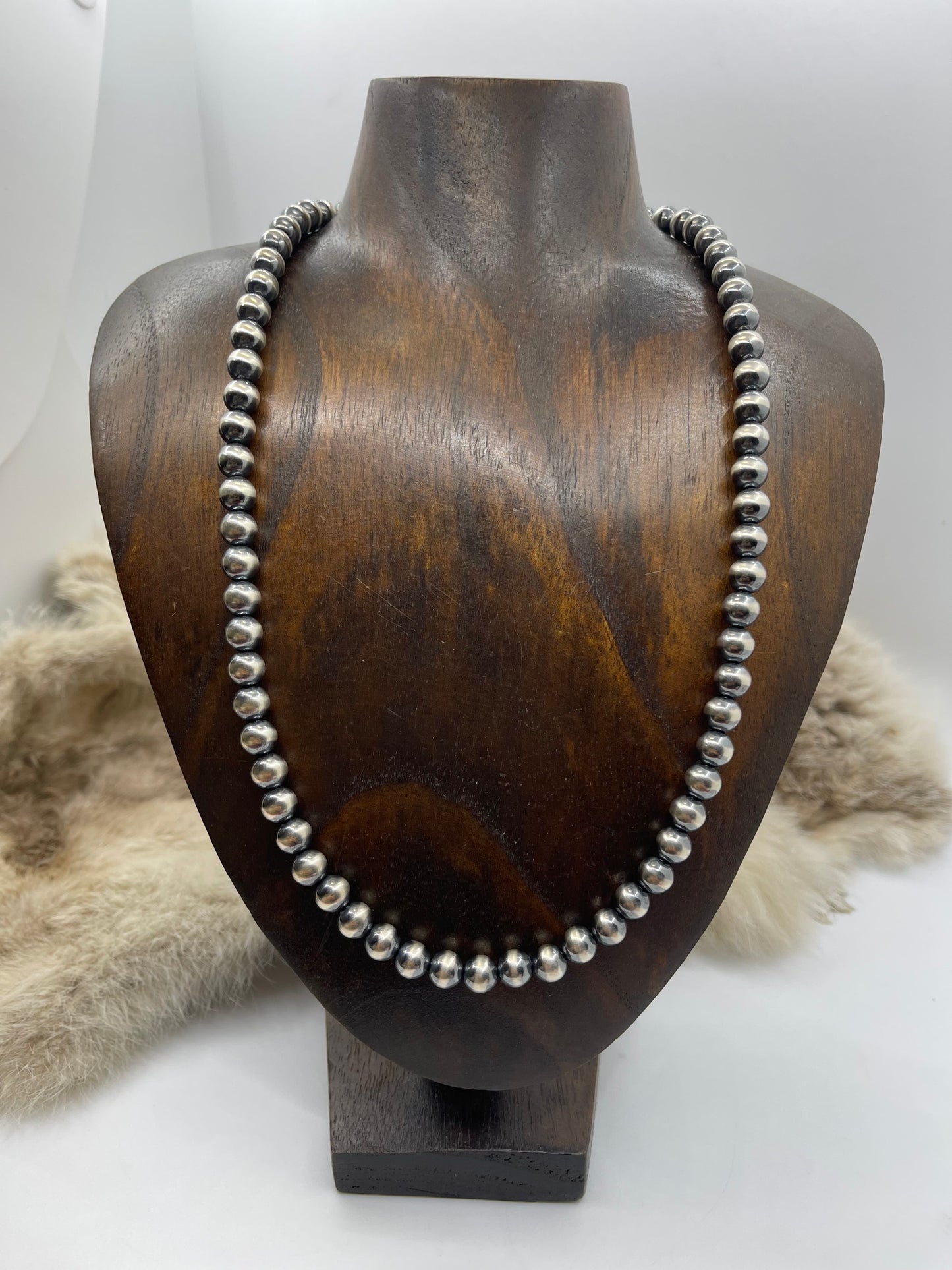 21.5” 8mm Navajo Style Pearls