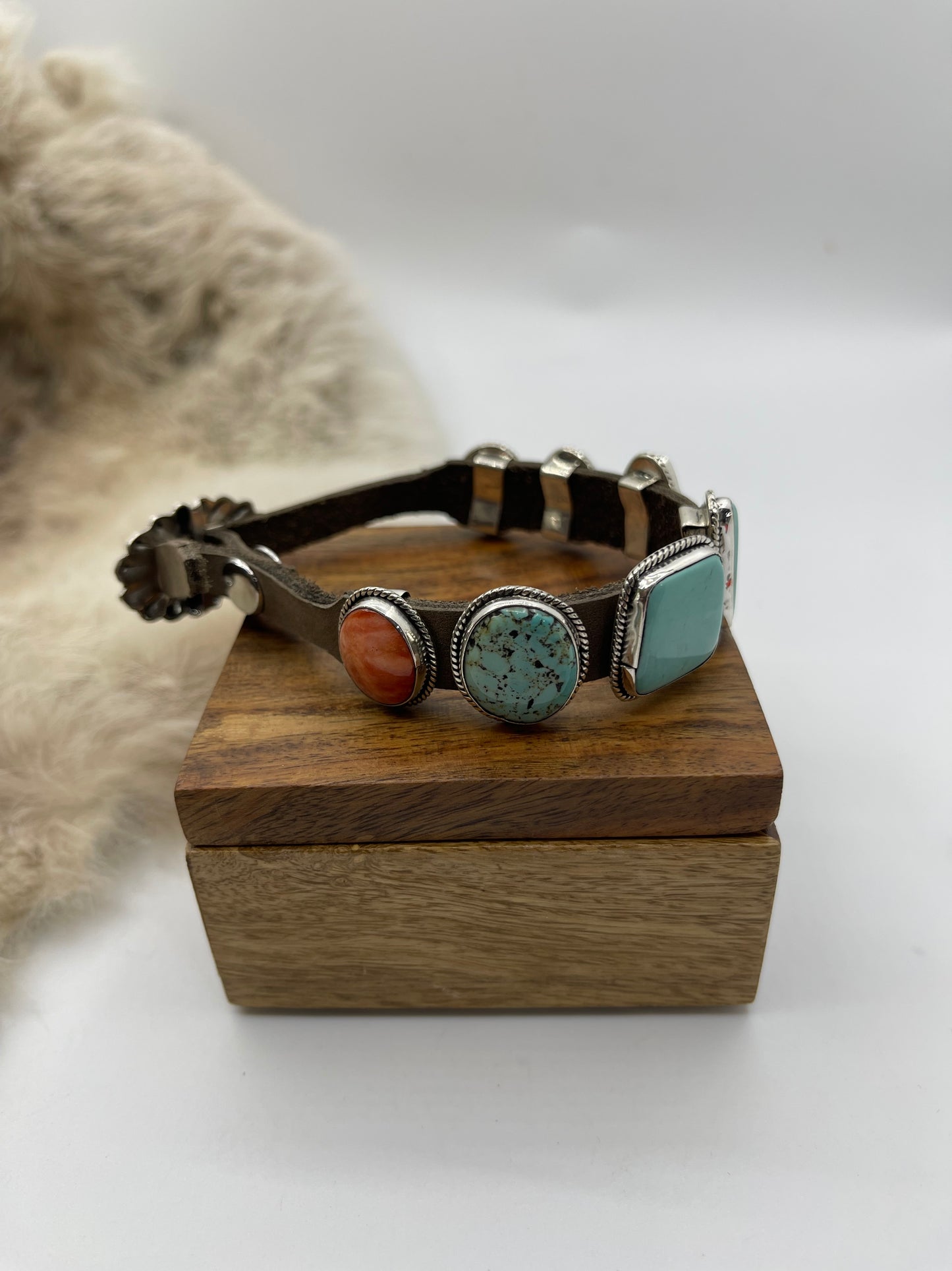 6.25”-9” 7 Stone Turquoise & Spin Oyster Bracelet on Leather by “BW”, Navajo