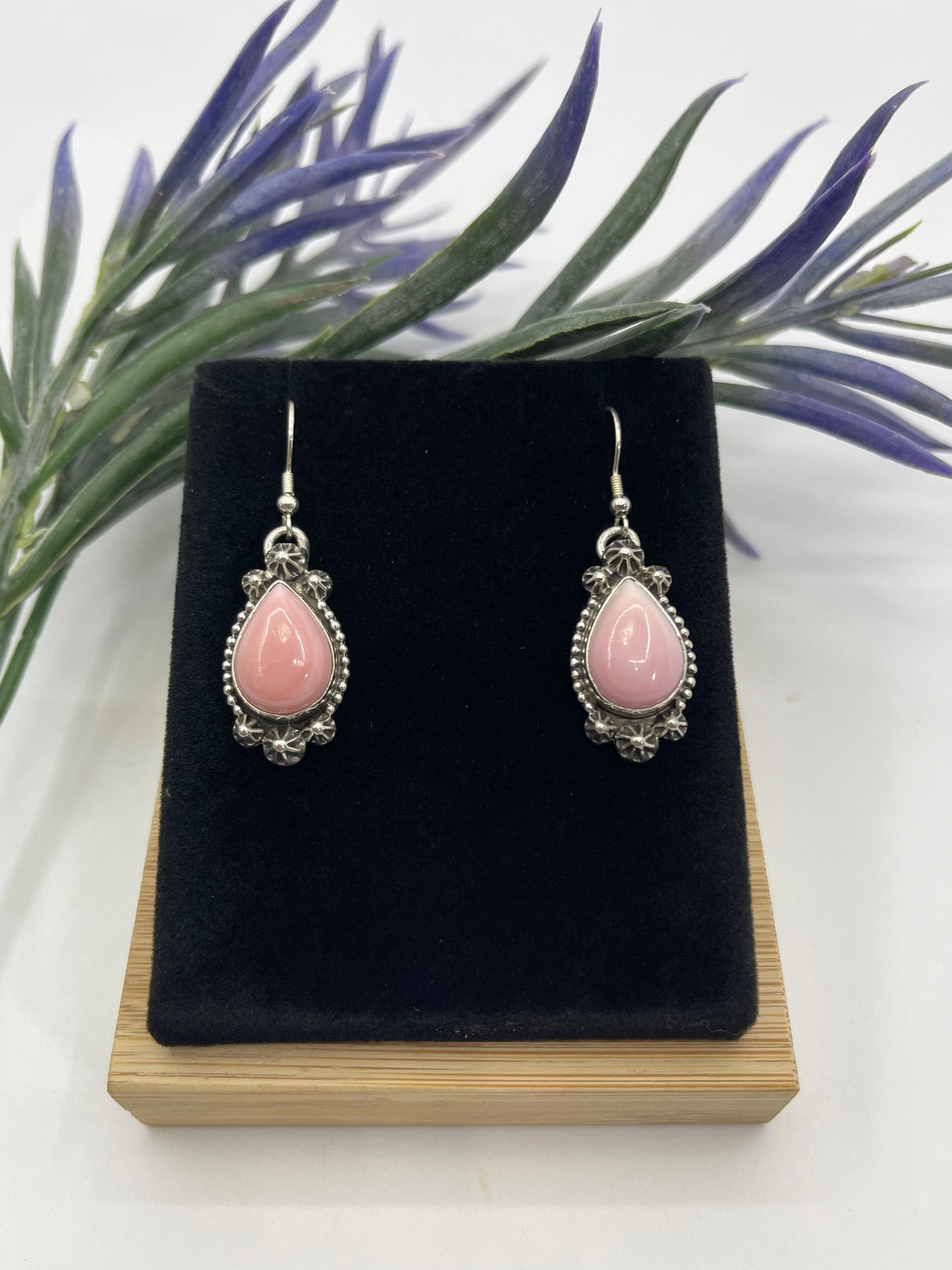 Pink Conch Teardrop Dangle Earrings