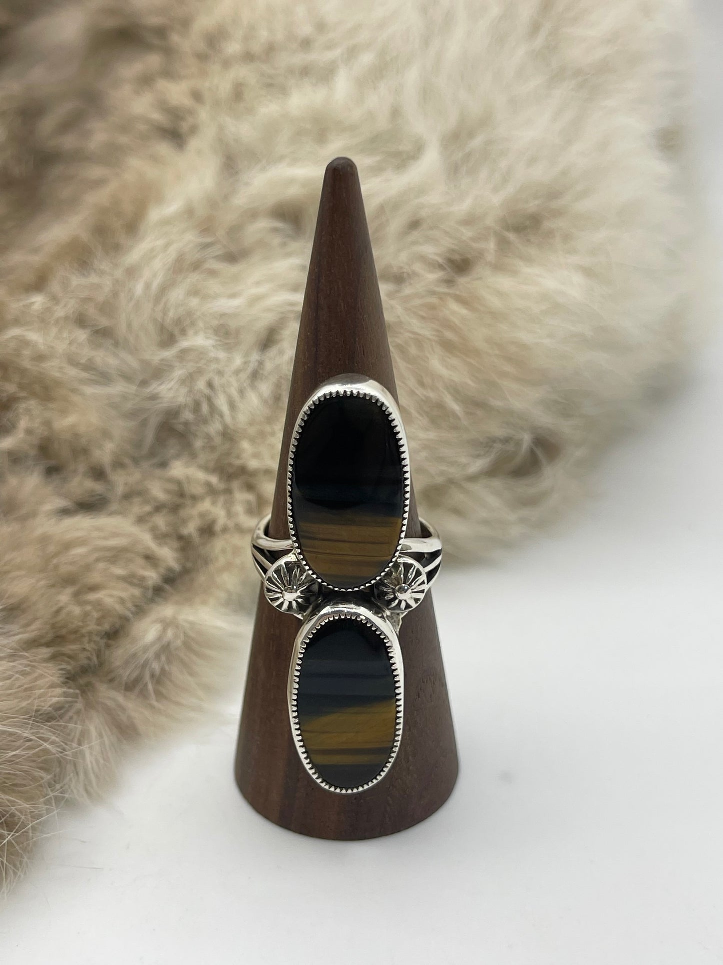 10.0 Ring Tiger’s Eye by Joelias Draper