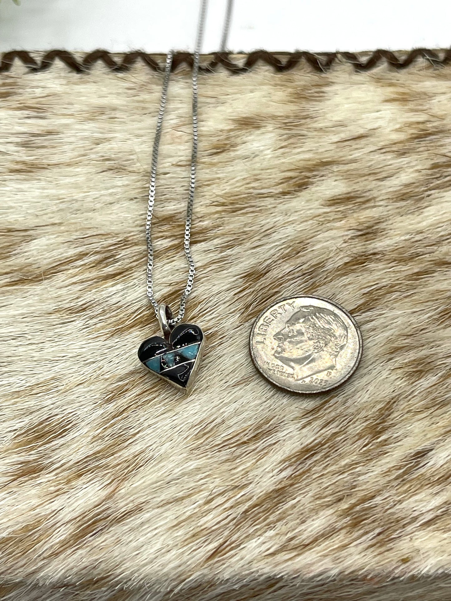 18" Black Onyx and Turquoise Inlay Heart Pendant Necklace
