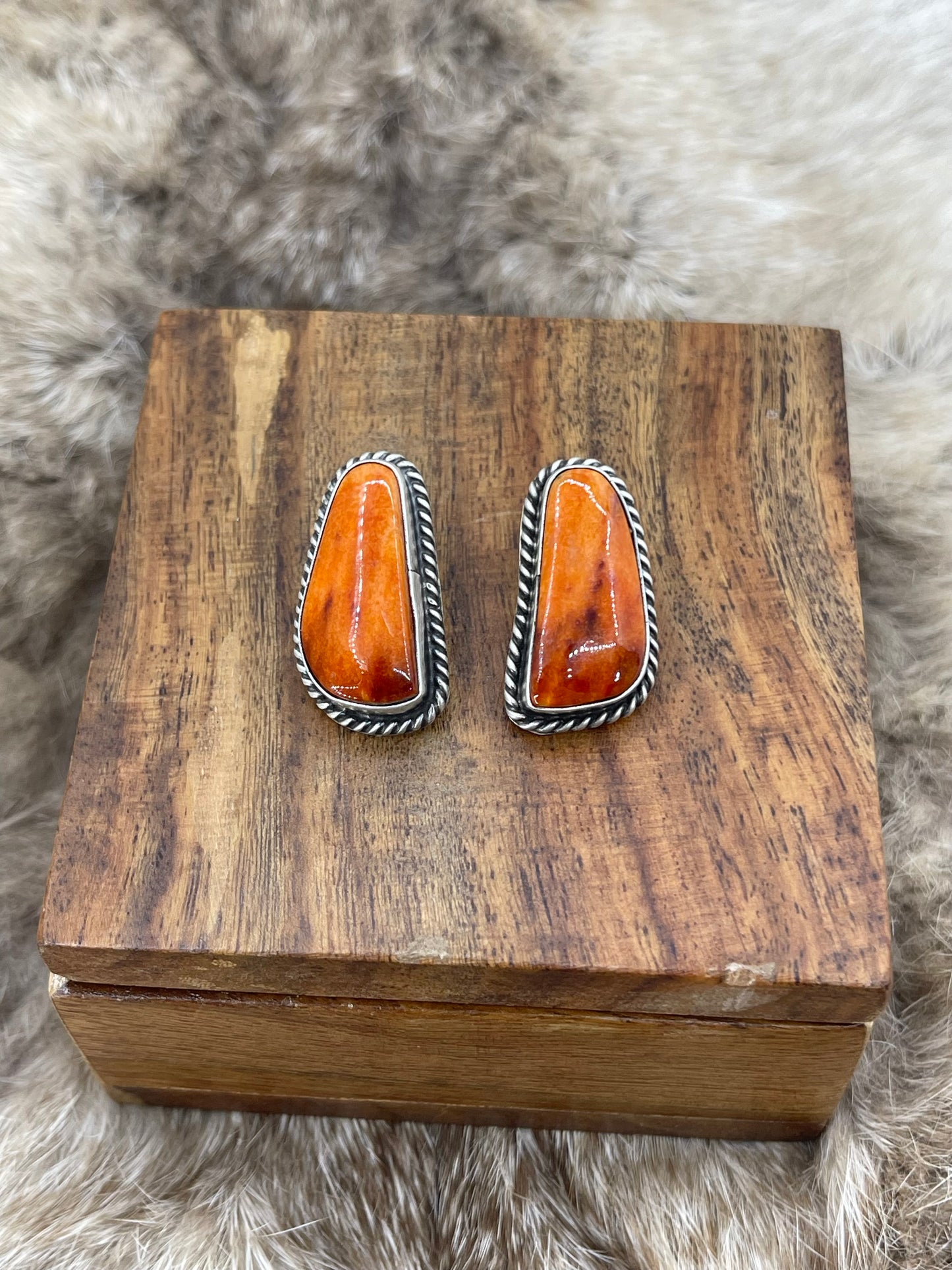 Spiny Oyster Shell Post Earrings by Chassity Belone, Navajo