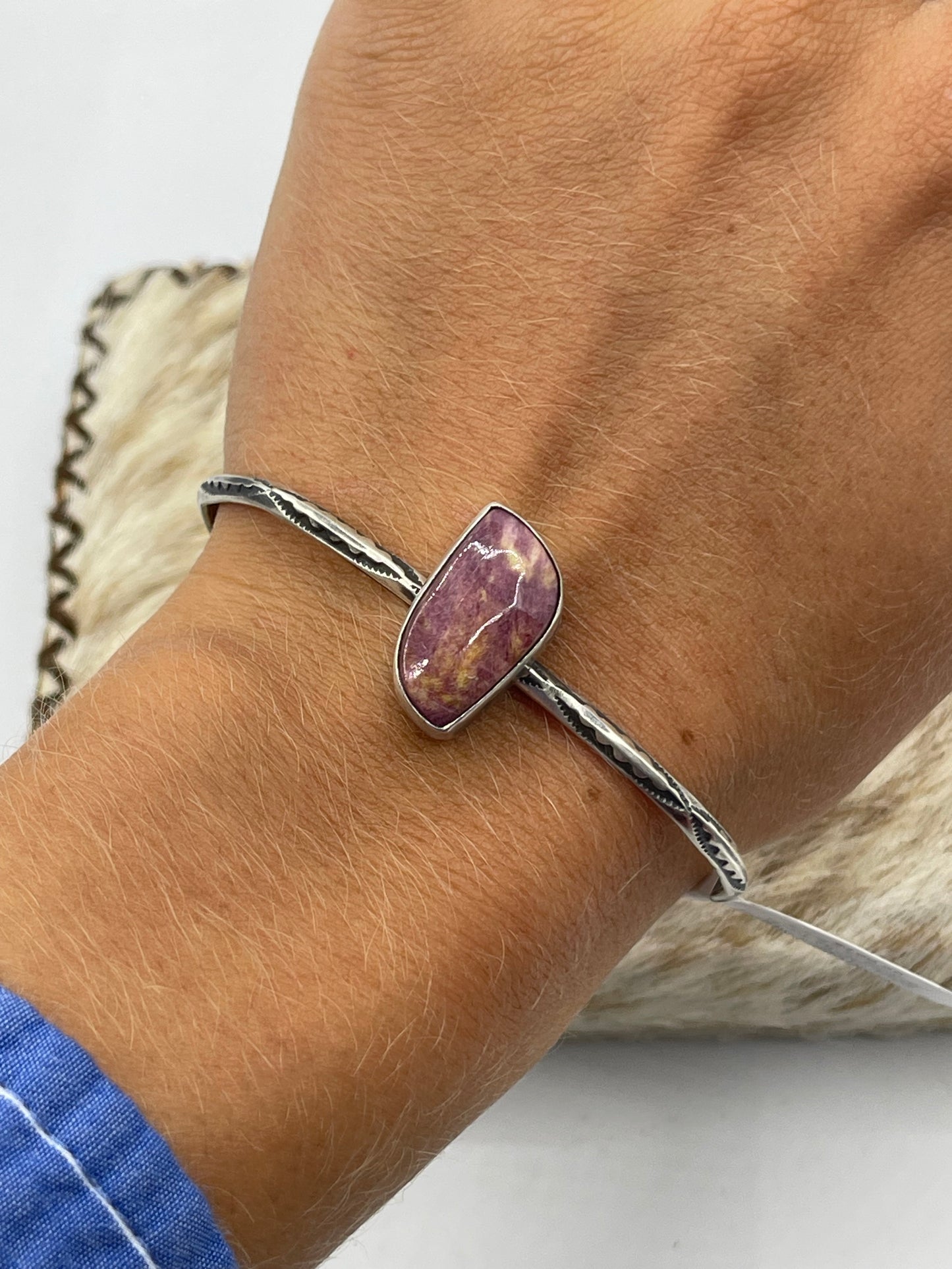 5 3/4"-7" Purple Spiny Oyster Shell Cuff by Judith Dixon, Navajo