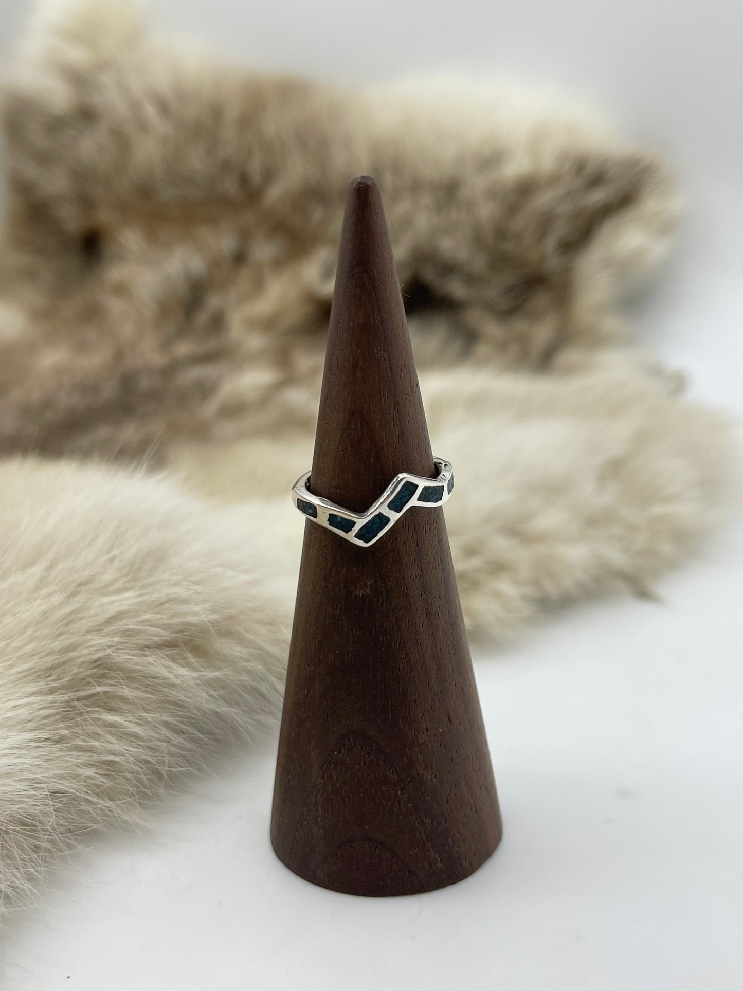 9.0 Chip Inlay Turquoise Zig Zag Band