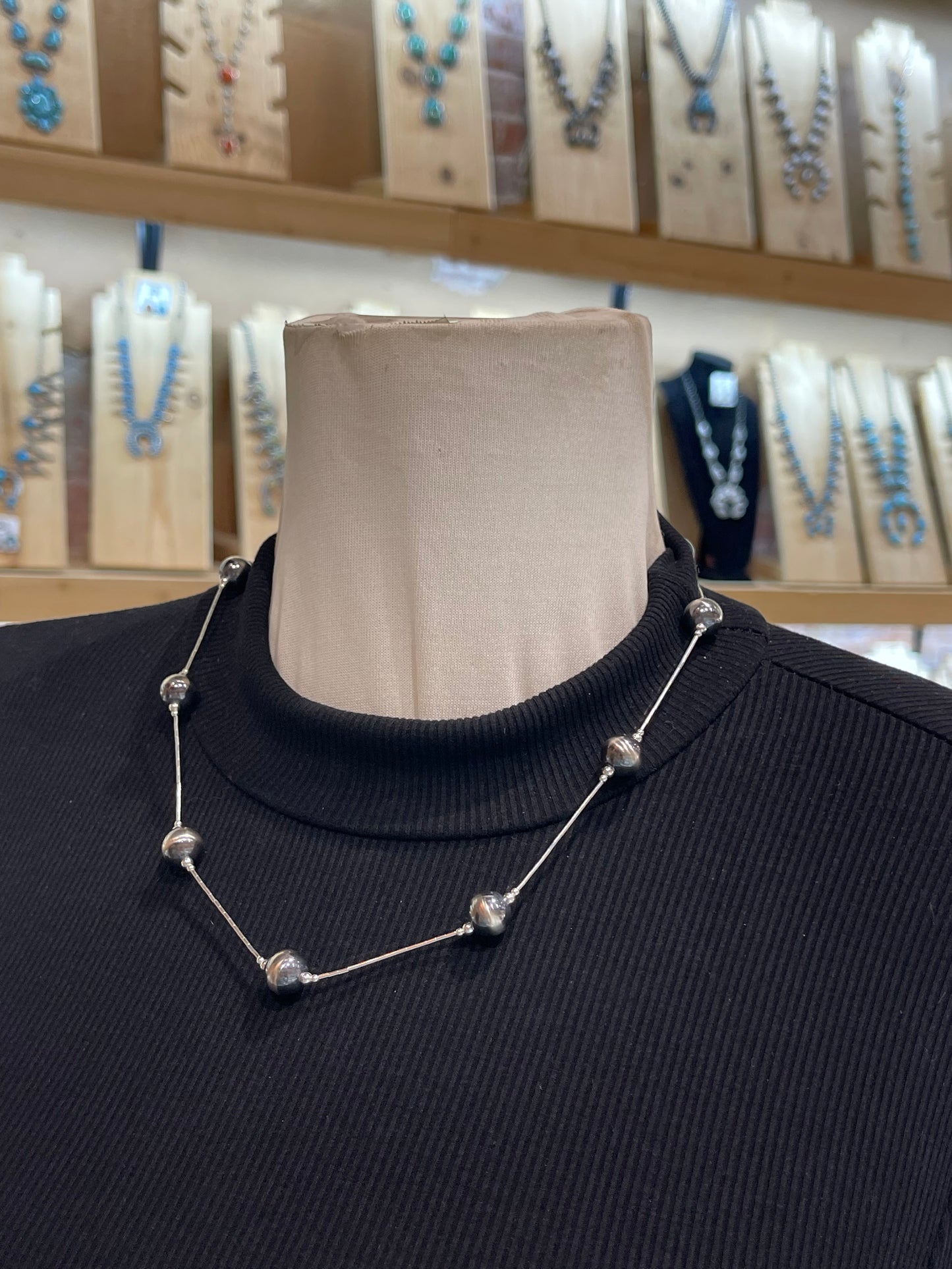 19" 10mm Navajo Style Pearls on Liquid Silver Necklace
