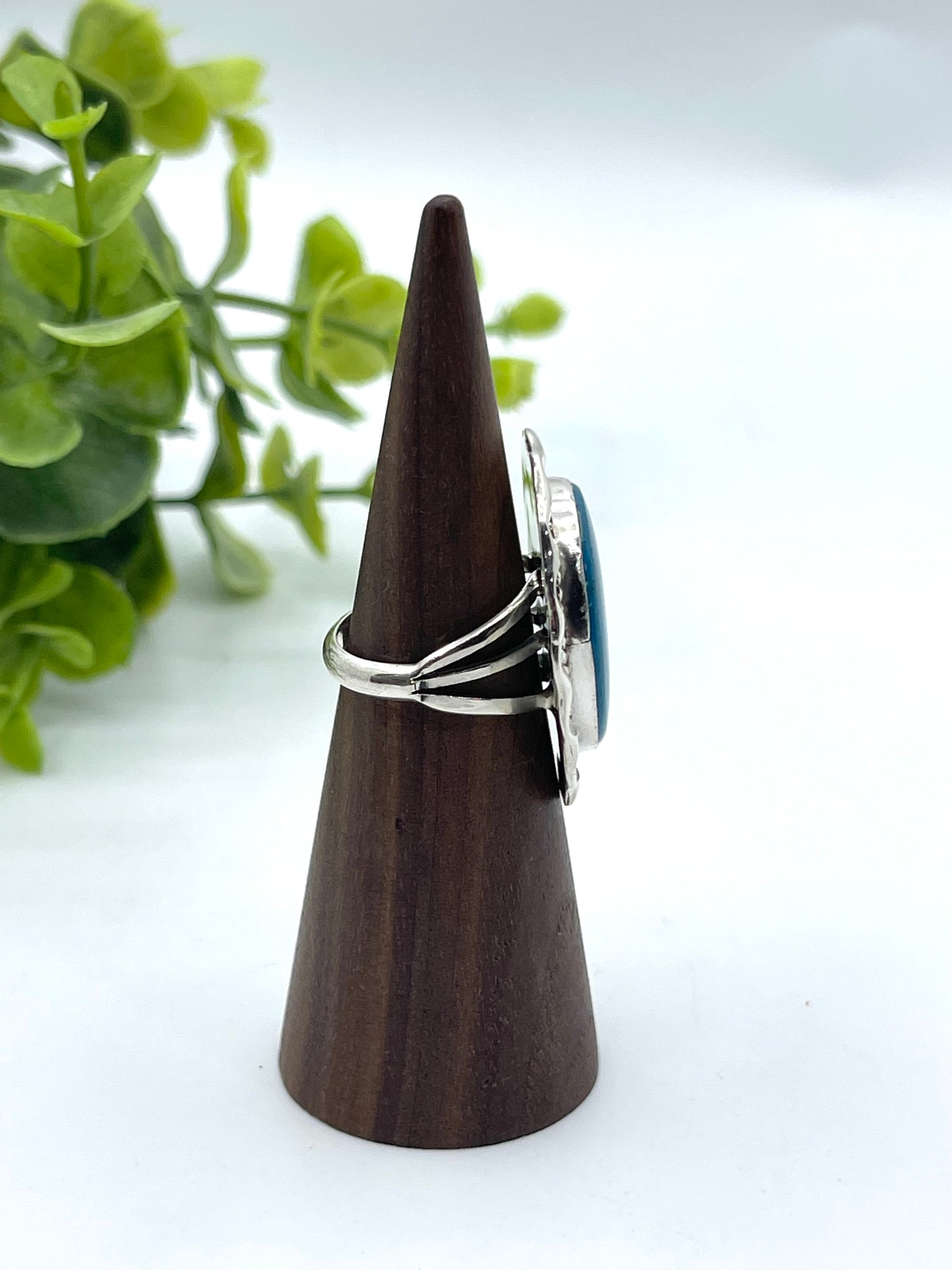 7.0 Kingman Turquoise Oval Ring by Samuel Yellowhair, Navajo