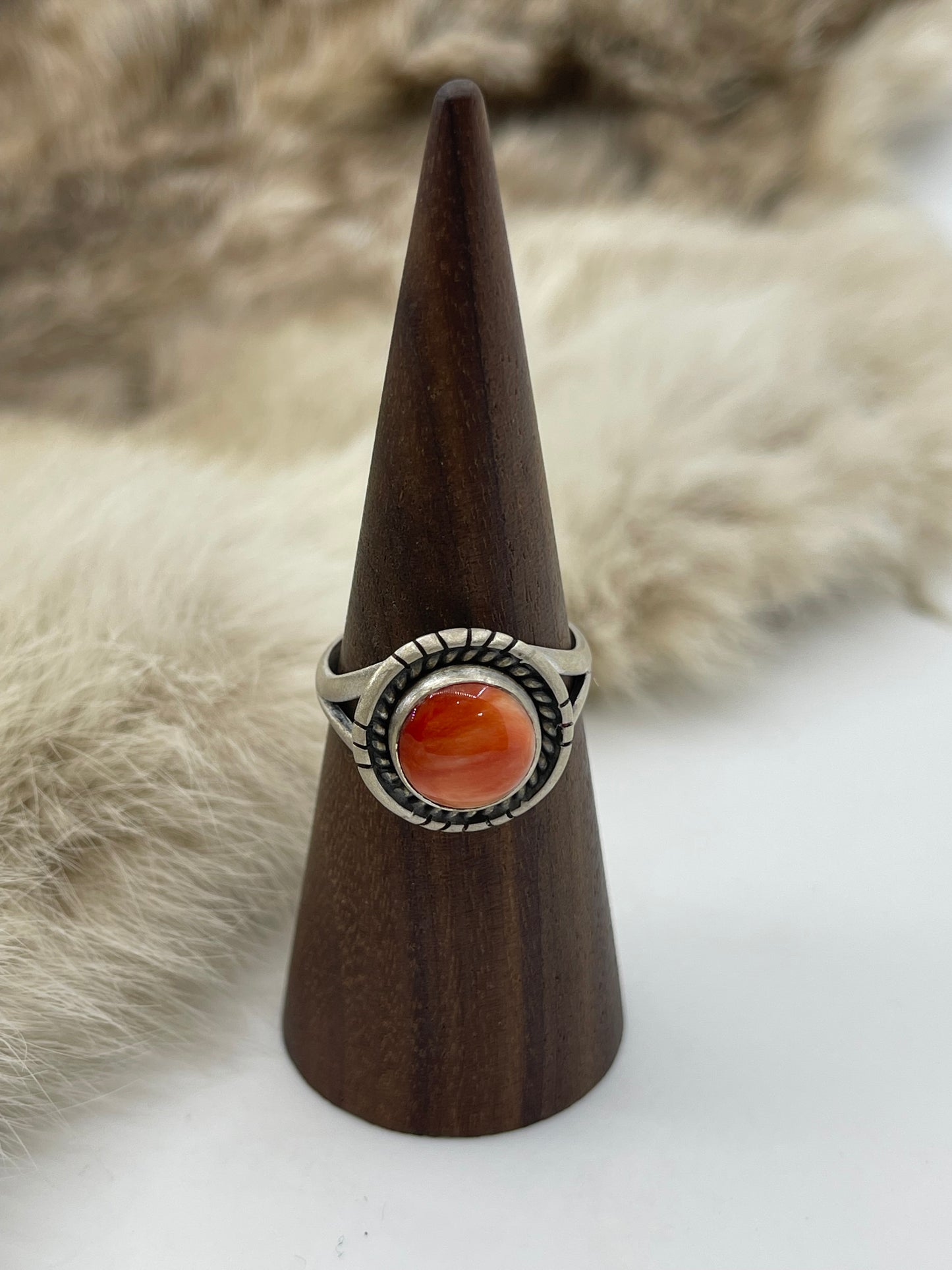 8.0 Reddish Spiny Oyster Ring