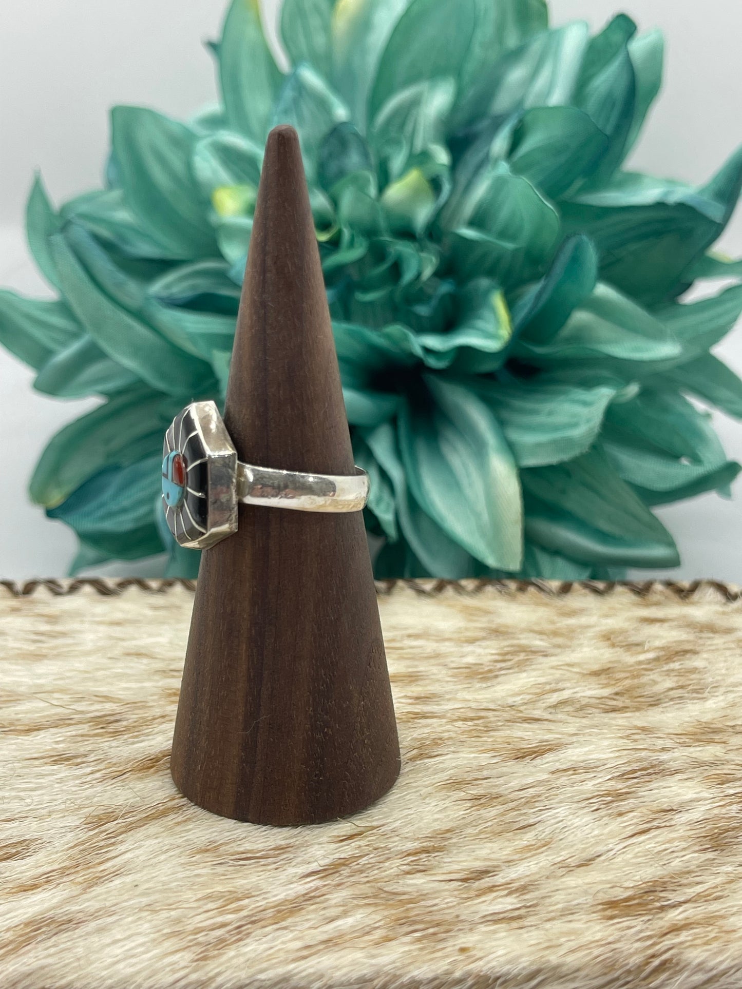 9.0 Zuni Sunface Ring