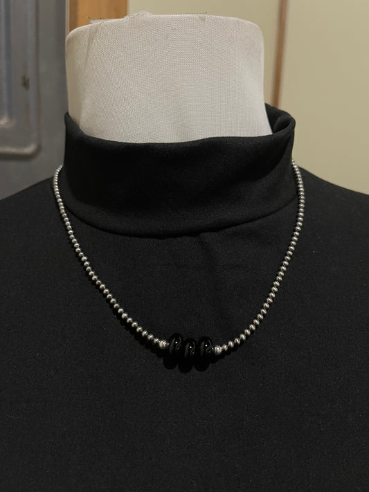 18" 3mm Navajo Pearls and 10mm Black Onyx Bead Necklace