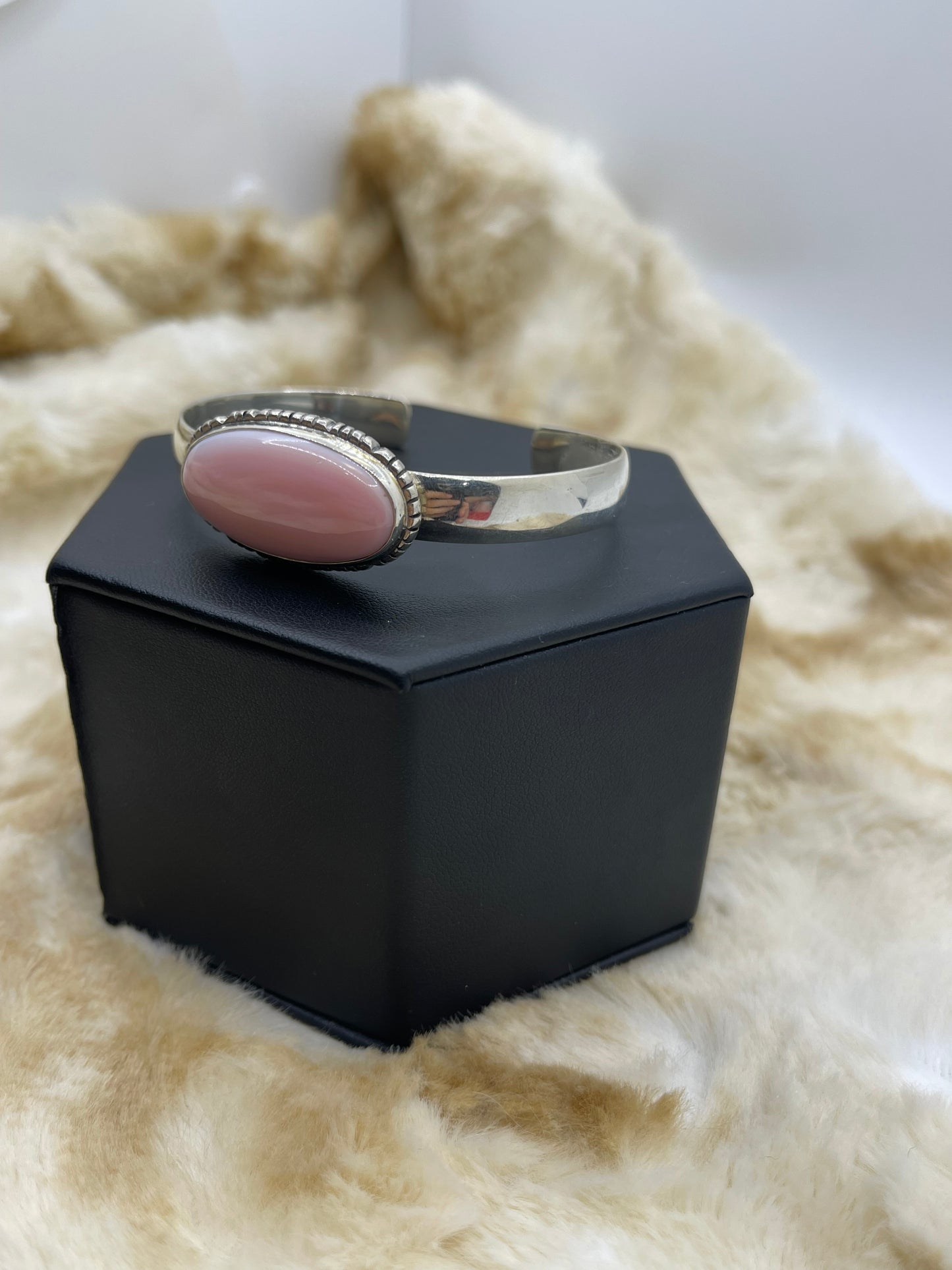 6.25"-8" Pink Conch Shell Oval Cuff Bracelet