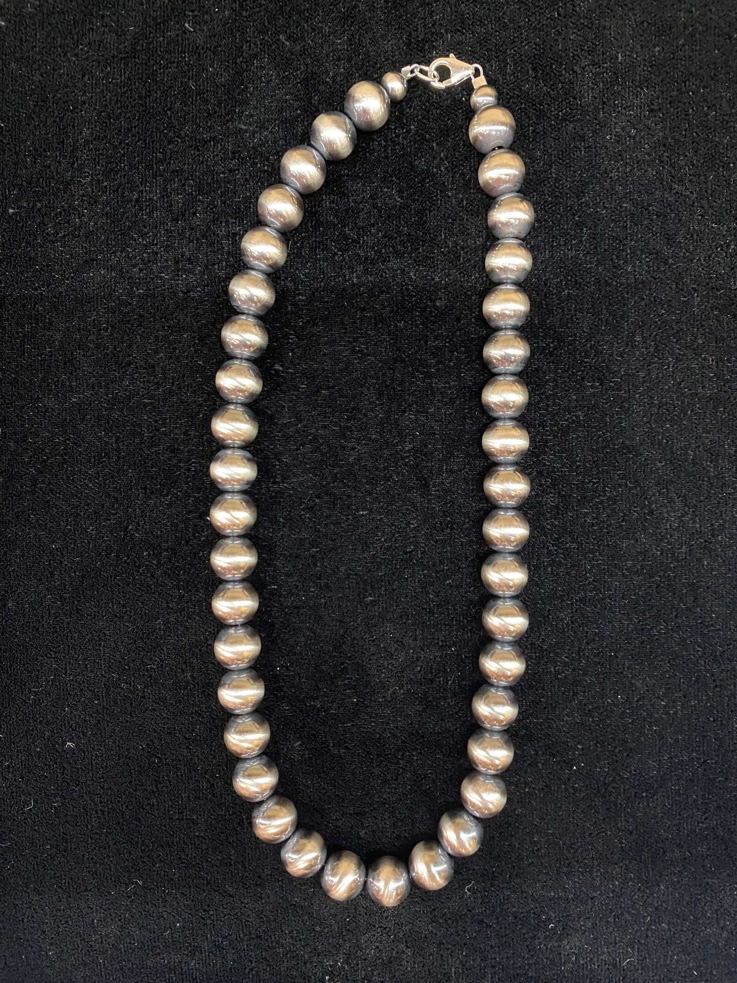 16" 10mm Navajo Pearls