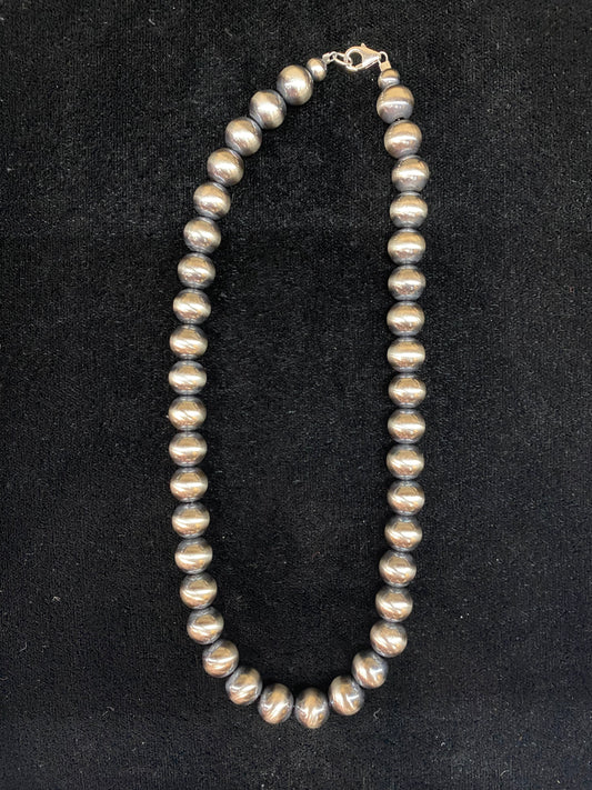 16" 10mm Navajo Pearls