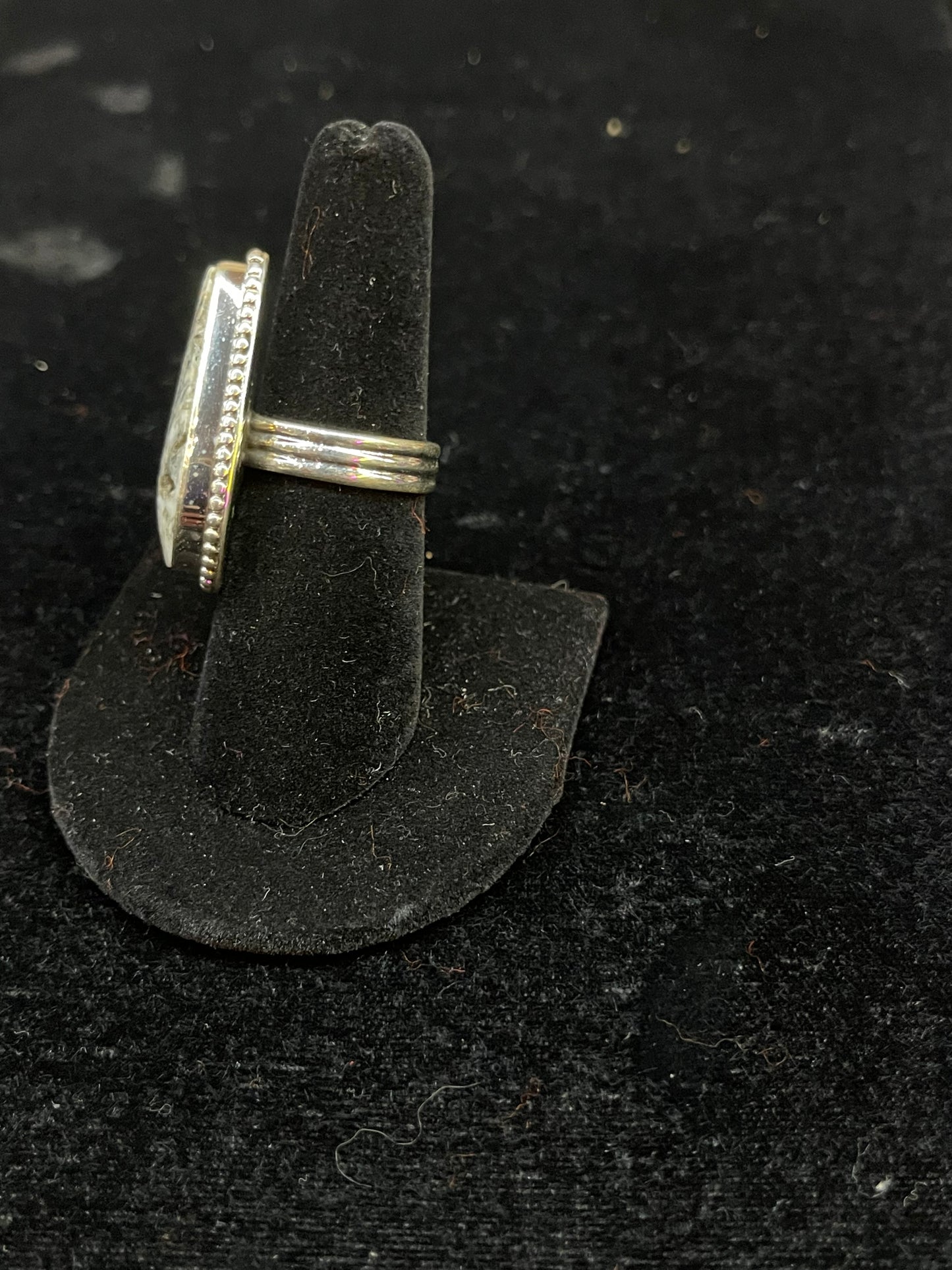 Tear Drop White Buffalo Ring ￼