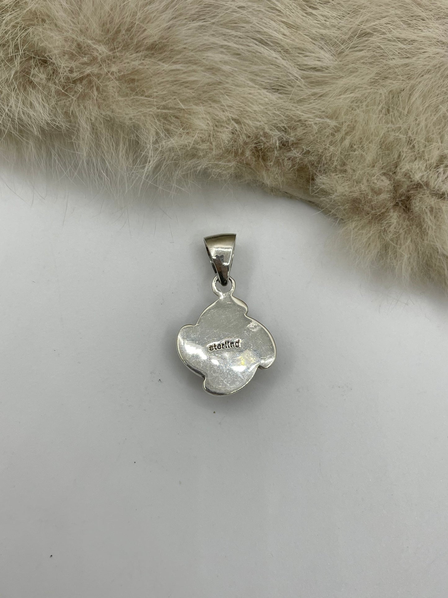5.8mm Bail Orange Spiny Oyster Shell Pendant