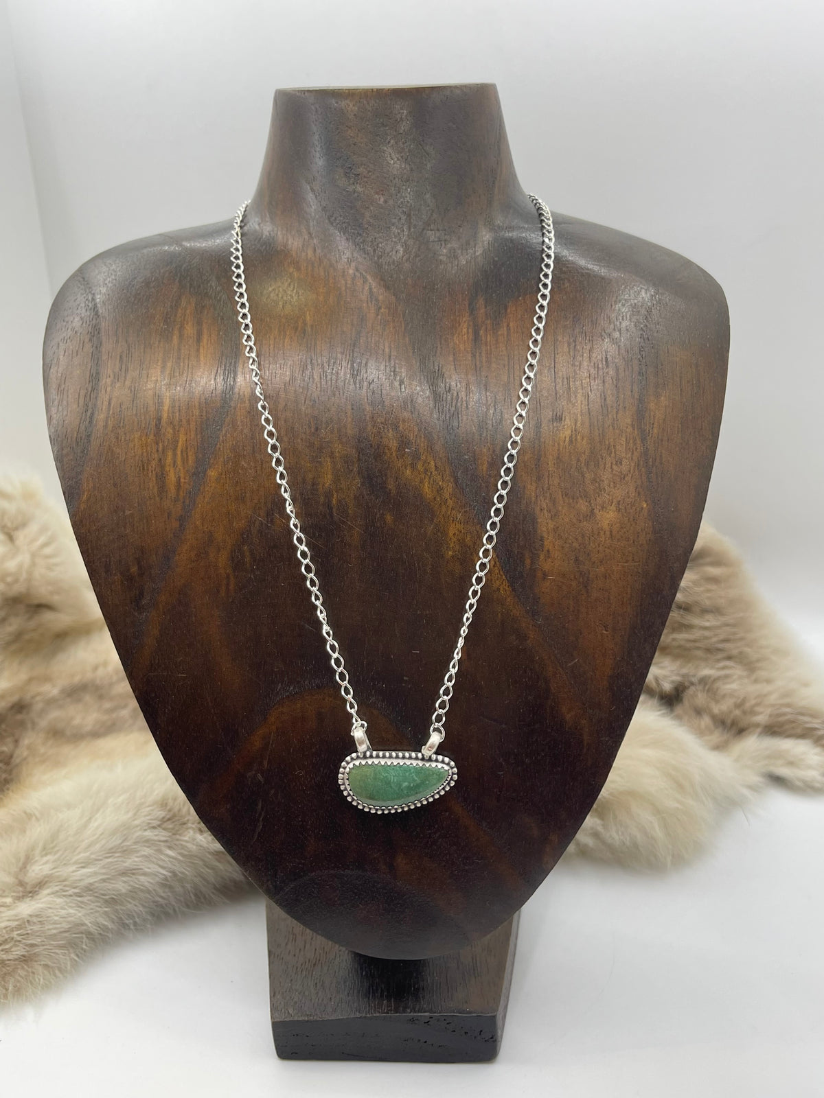 18" Turquoise Single Stone Necklace