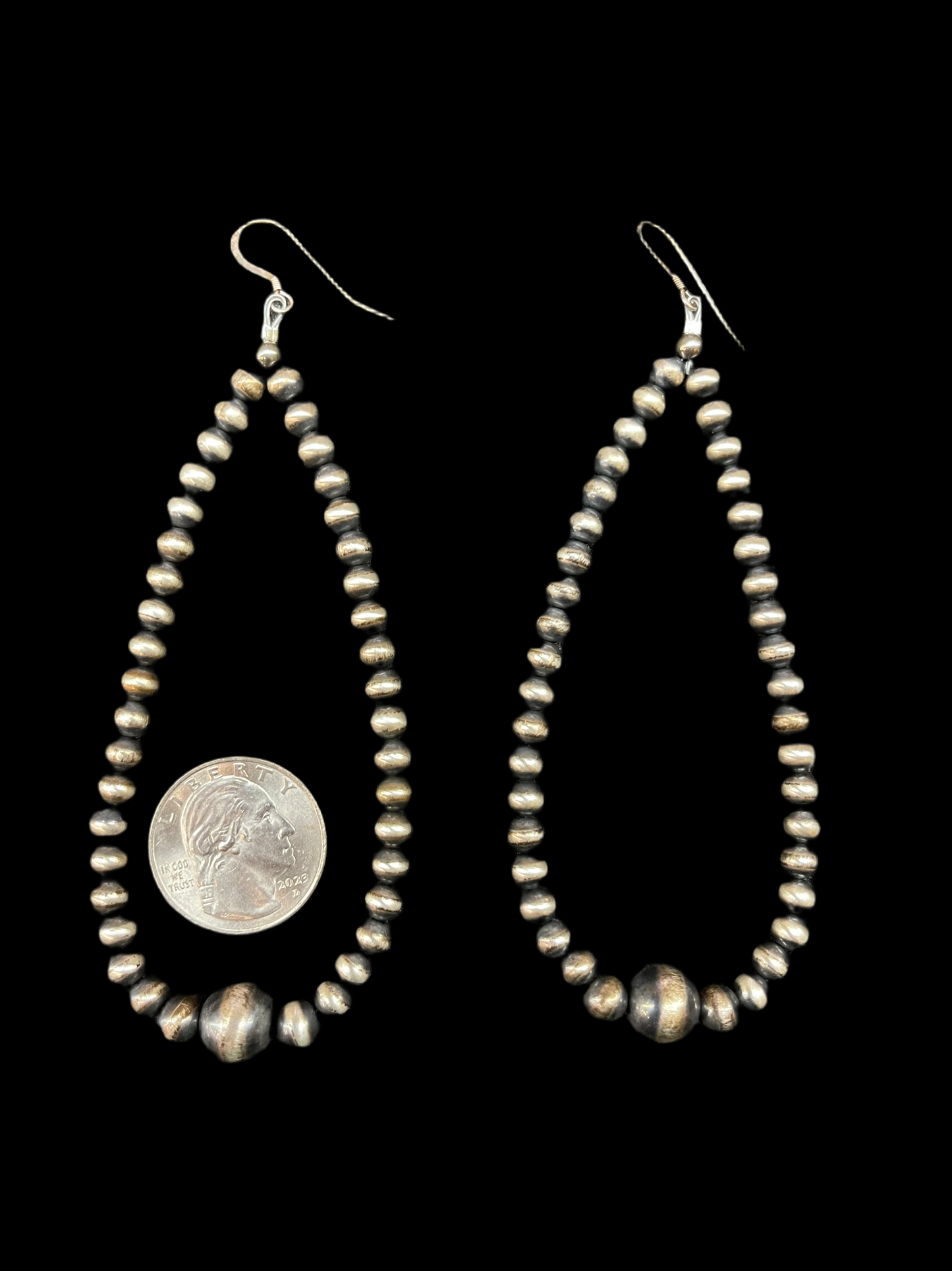 Graduated Navajo Pearl Tear Drop Dangle Earrings