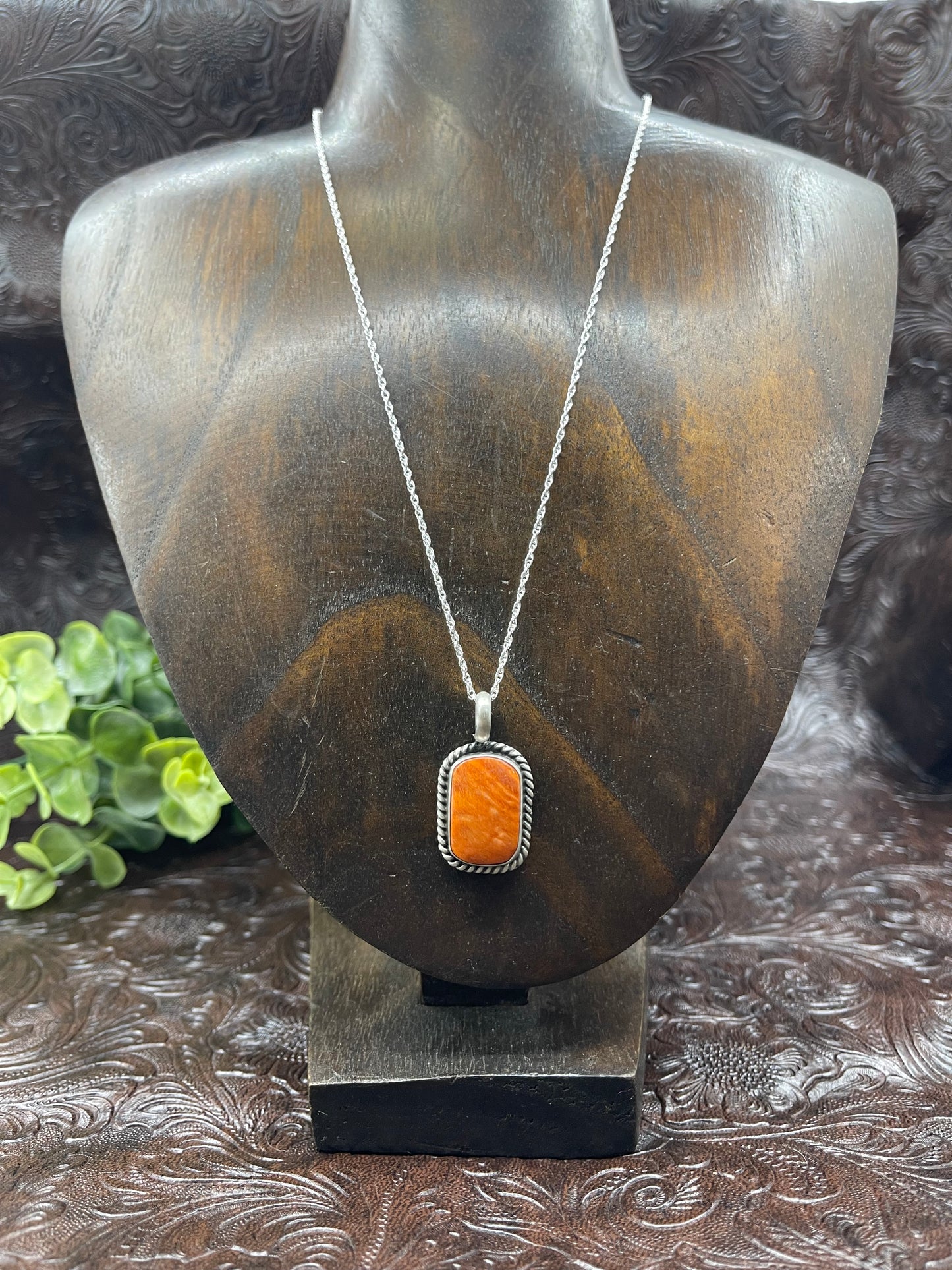 18" Spiny Oyster Pendant by Johnny Dixon, Navajo