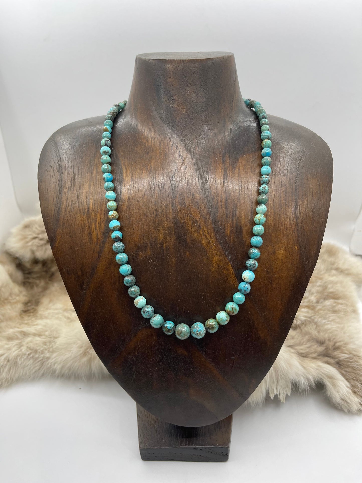 18” 4mm-9mm Graduated Round Bead Kingman Turquoise Necklace by Tammy Nolcott, Navajo