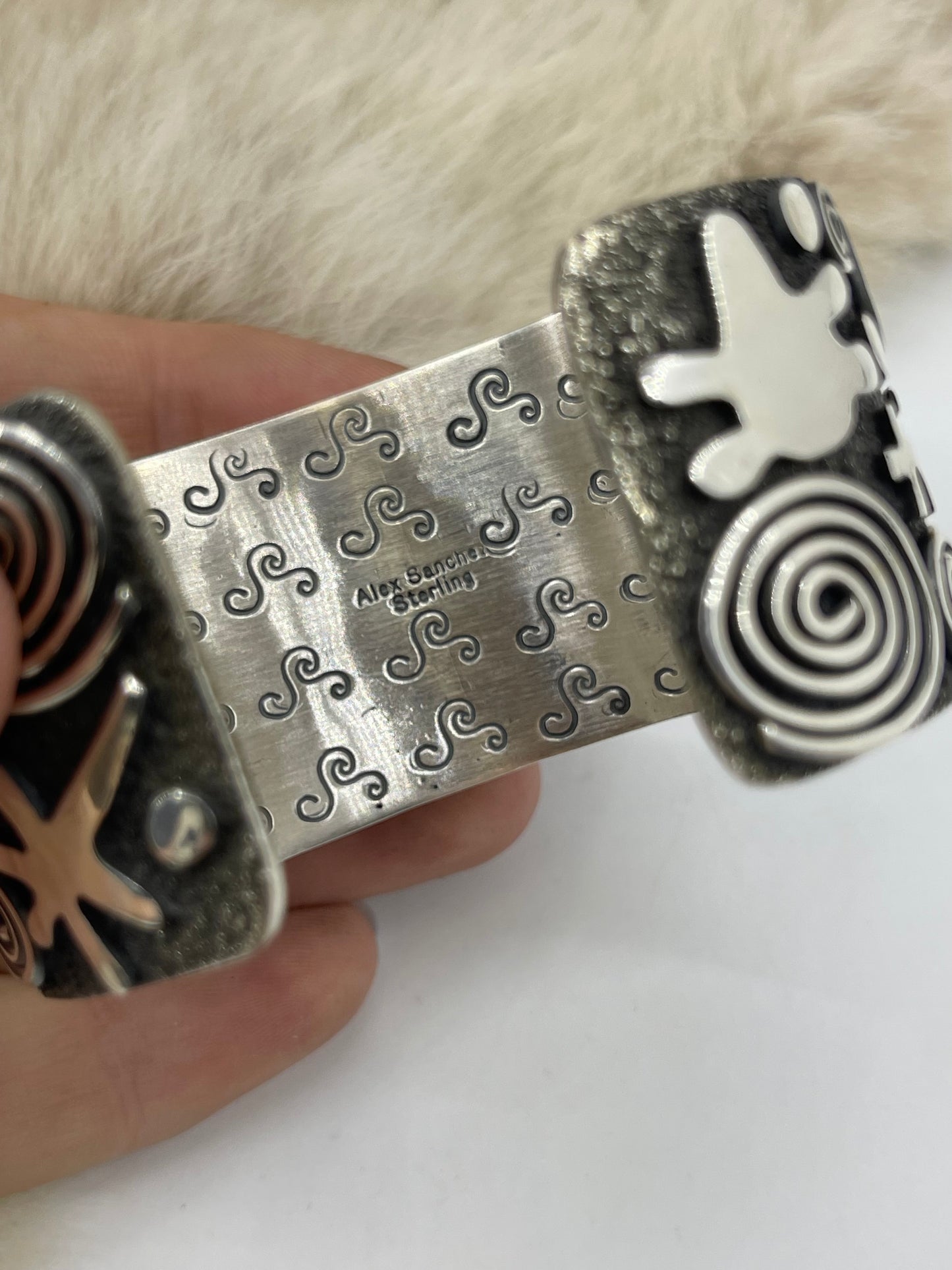 HIGH-GRADE KINGMAN SPIDERWEB TURQUOISE CUFF BY ALEX SANCHEZ, NAVAJO