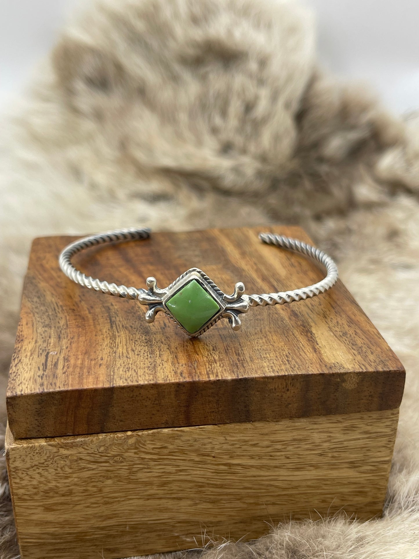 5.75" - 7.75" Gaspeite Bracelet by Mike Smith, Navajo