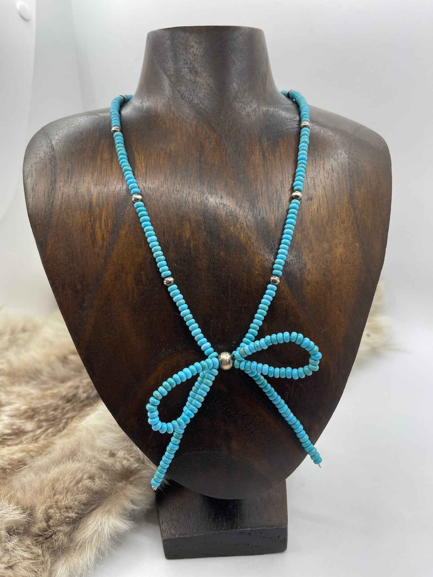 18" Turquoise Beaded Bow Necklace