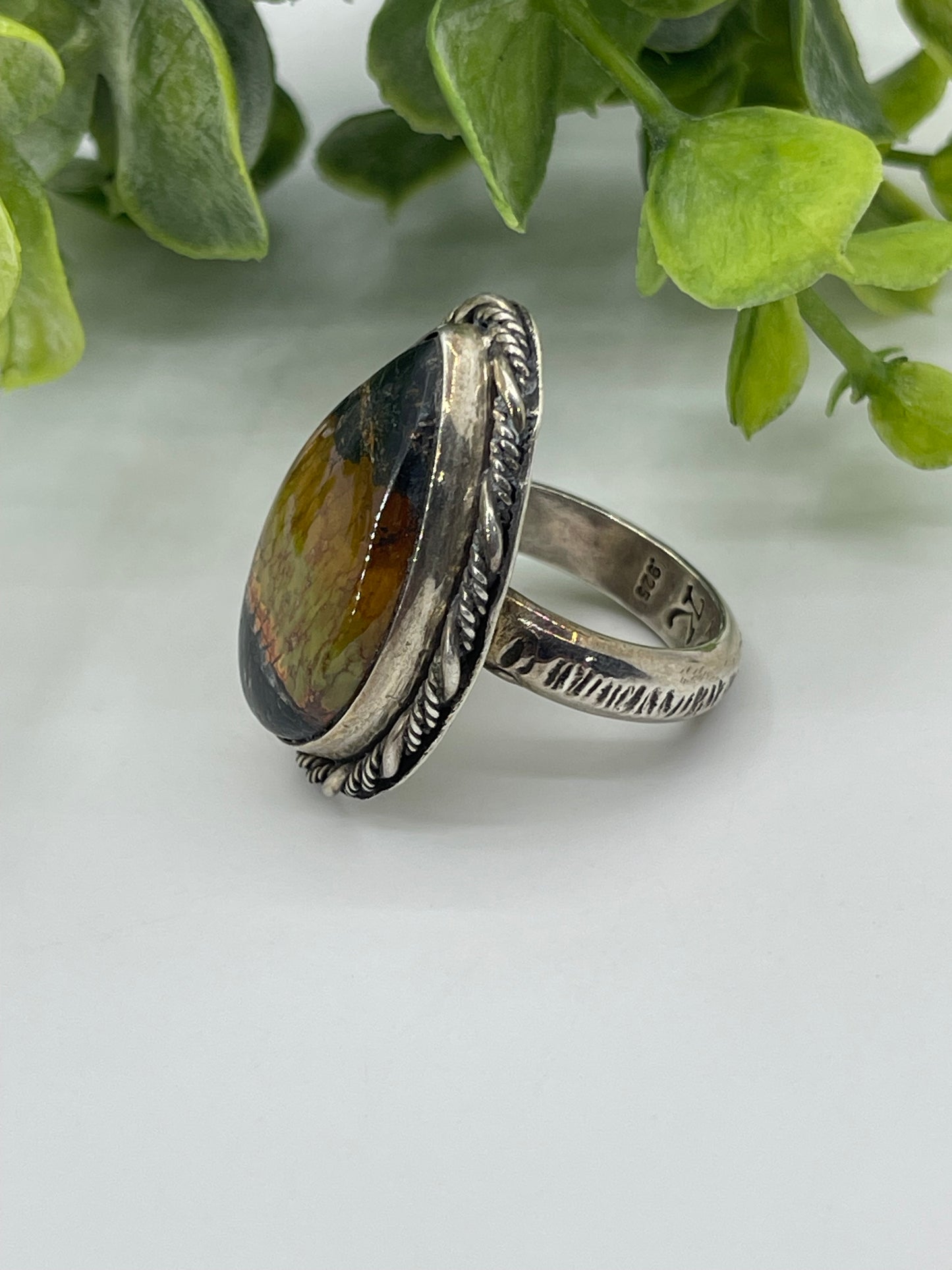 9.0 Blackjack Teardrop Ring