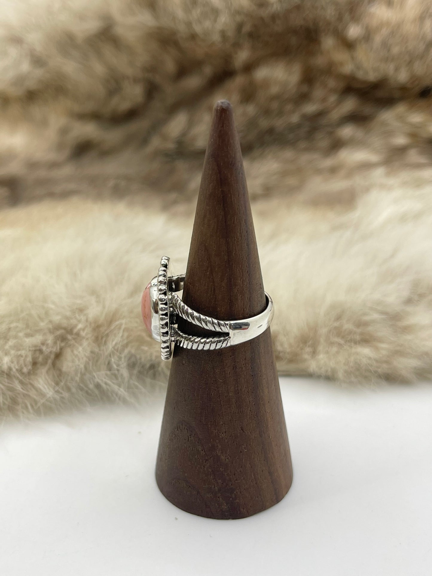 8.0 Pink Conch Heart Ring