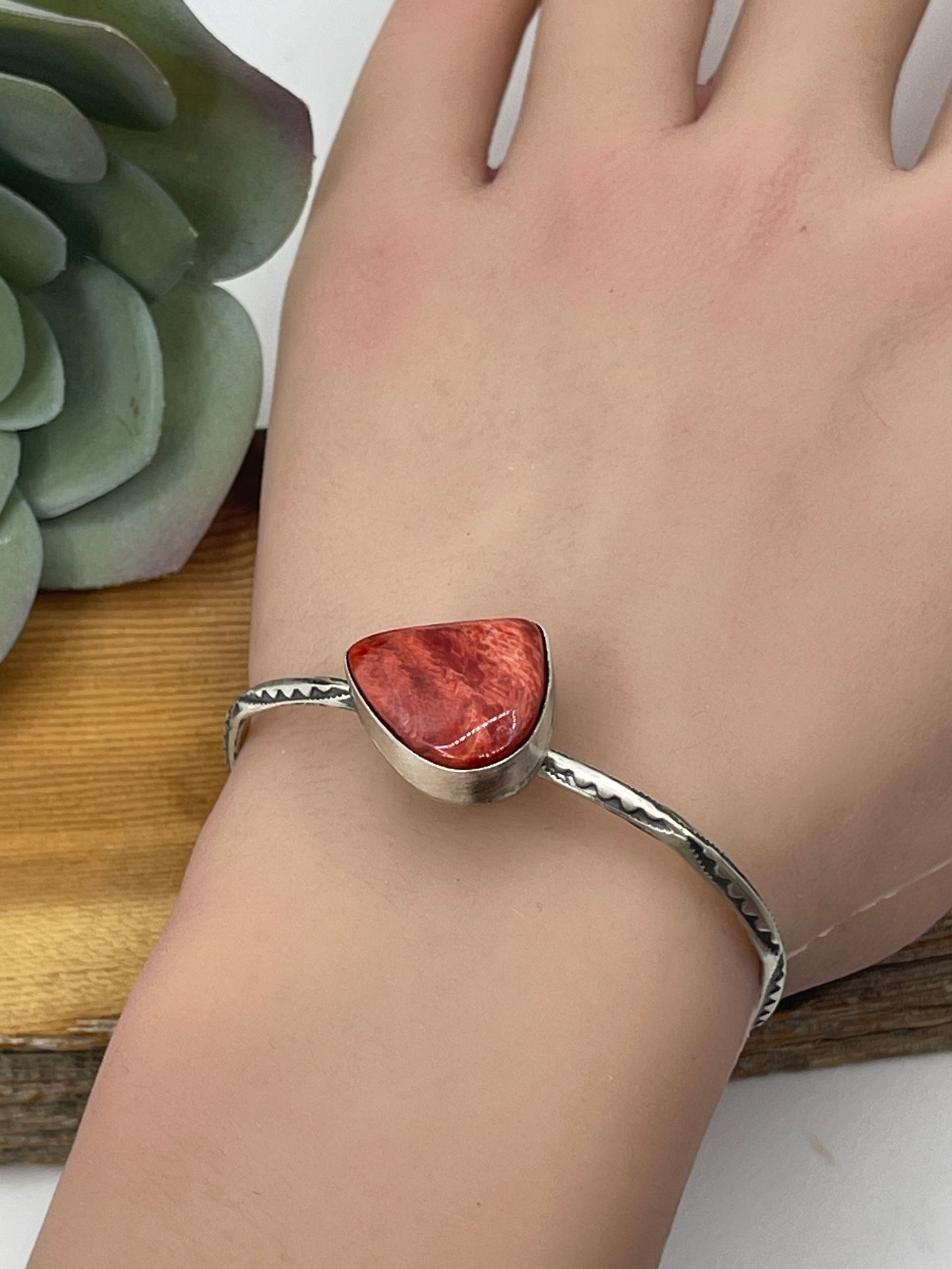 5 1/2"-7" Red Spiny Oyster Shell Triangle Wire Cuff by Judith Dixon, Navajo