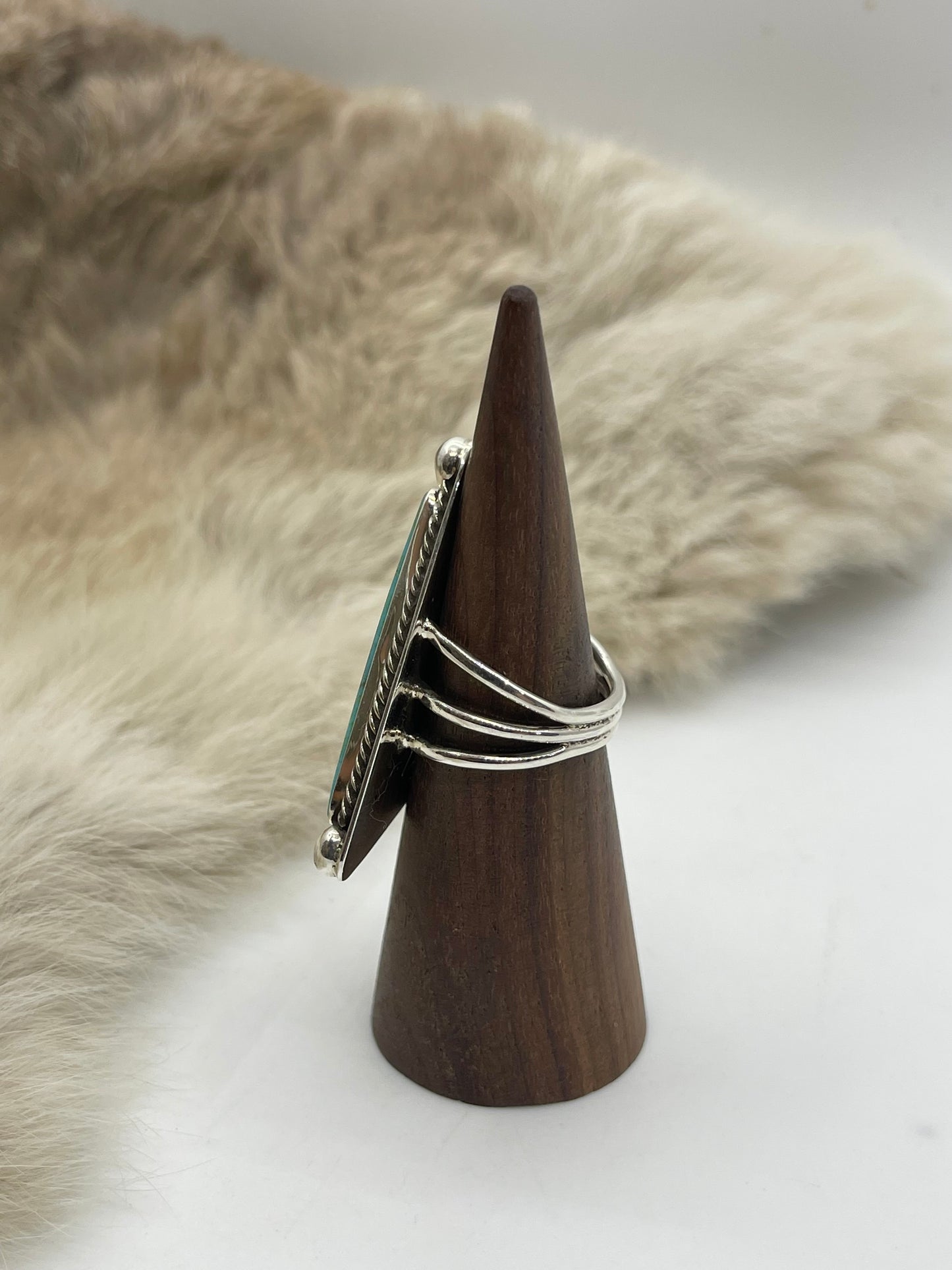 Size 8.0 Triangle Kingman Turquoise Ring by Marie Jackson, Navajo