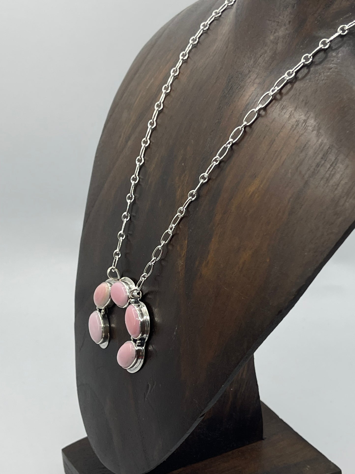 18" Pink Conch Shell Naja Necklace