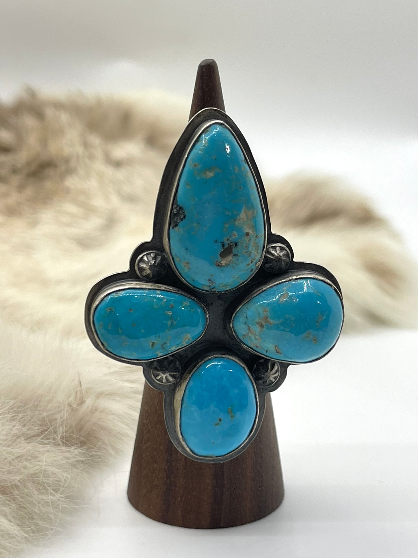 8.0 King Turquoise Cross Shaped Ring
