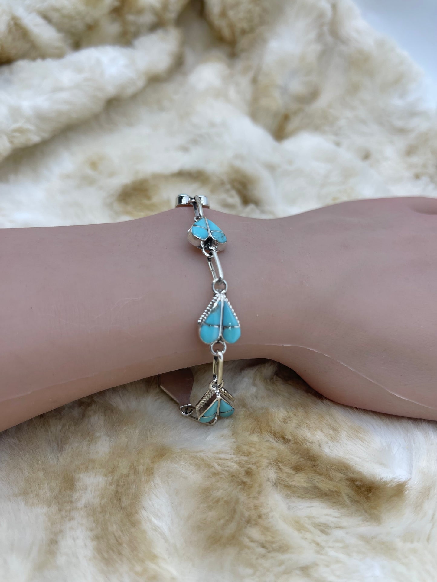 6.75" Inlay Heart Link Bracelet by Velda Nastacio, Zuni