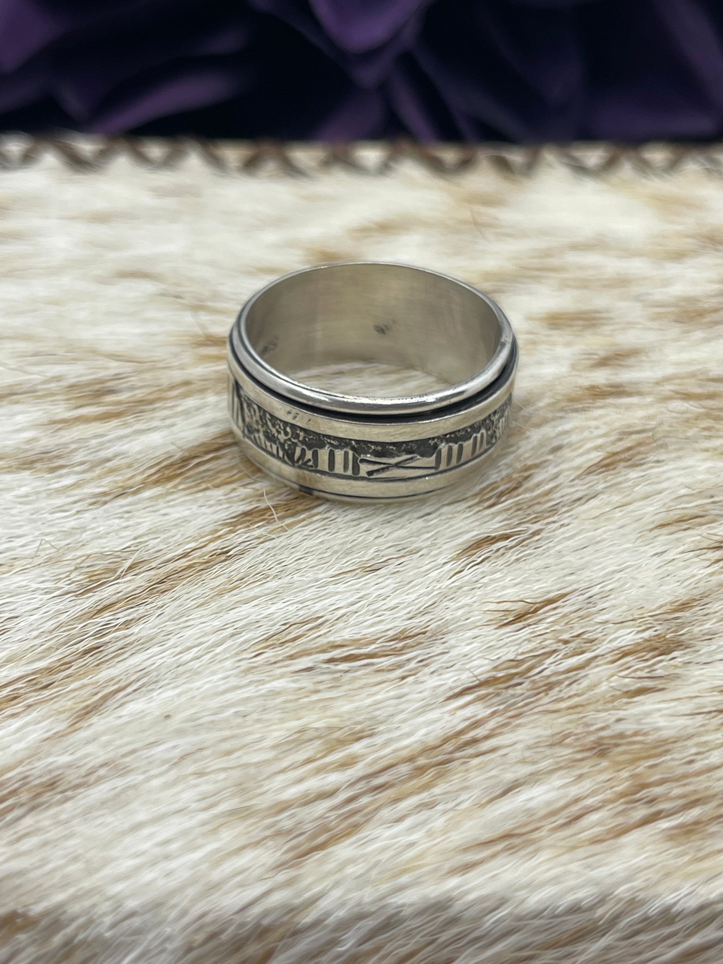 9.0 Stamped Story Teller Spinner Ring