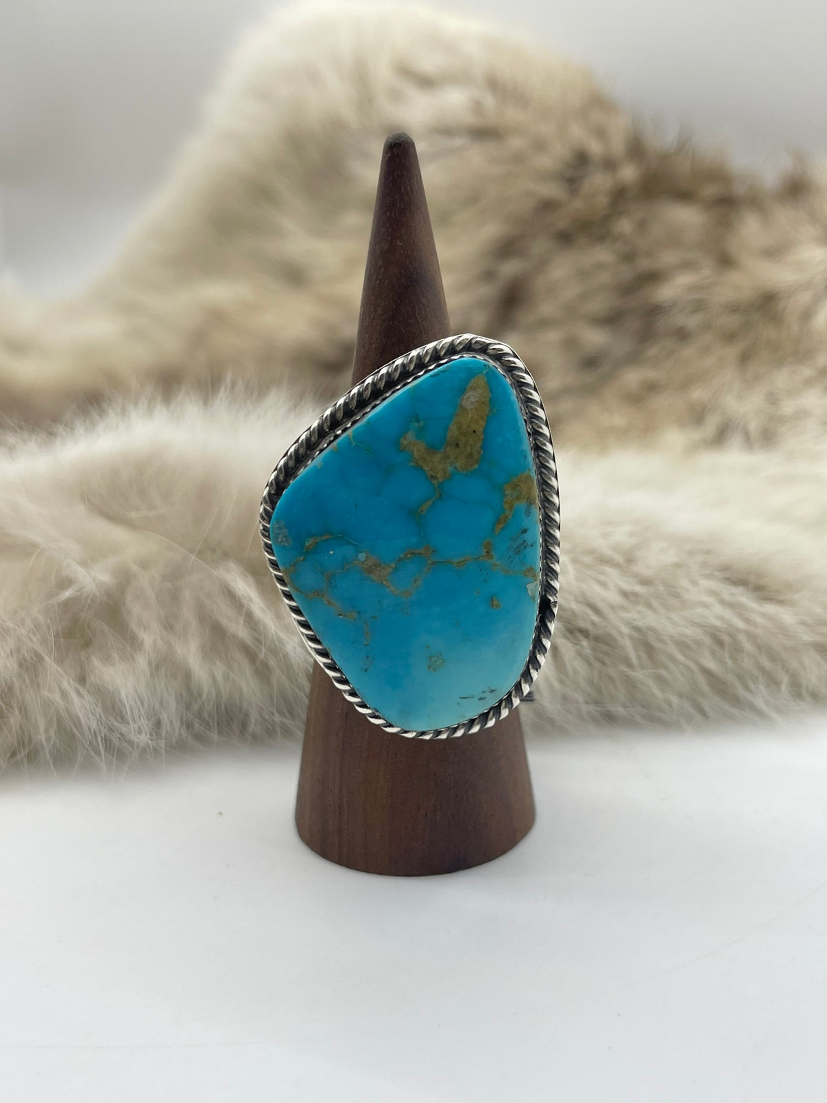 8.0-11.0 Turquoise Ring
