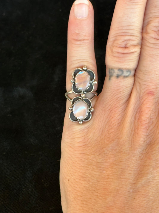 4.5 Mother of Pearl Ring