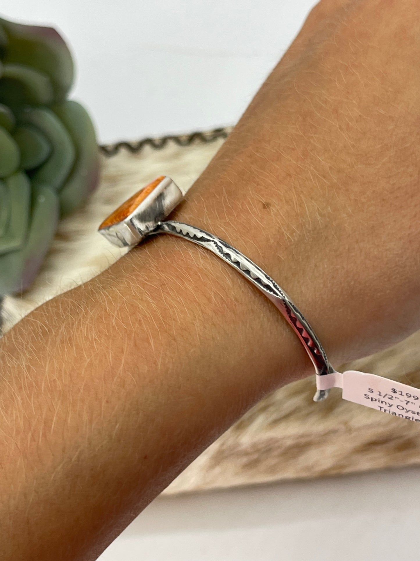 5 1/2"-7" Orange Spiny Oyster Shell Triangle Cuff