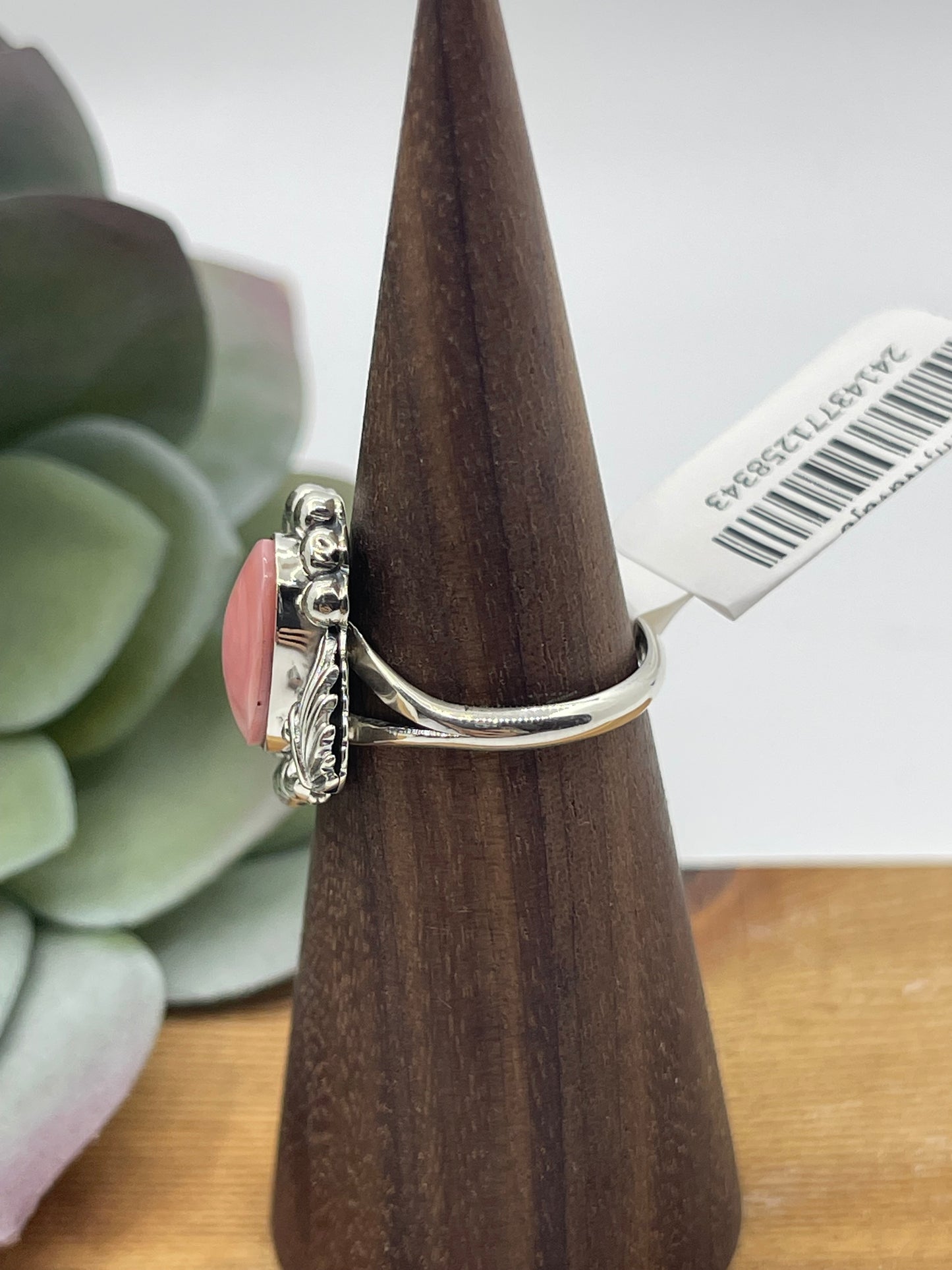 11.0 Pink Conch Shell Oval Ring by Sadie Jim, Navajo