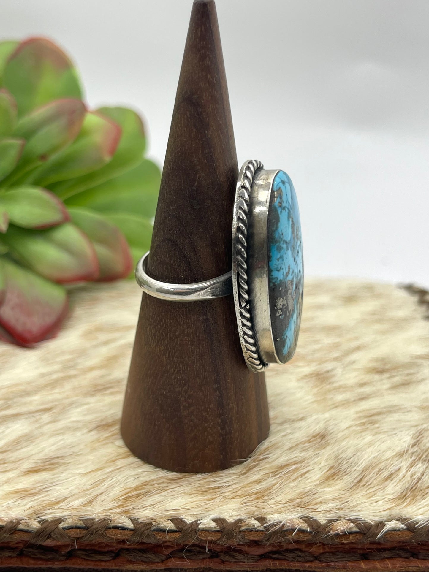 9.0 Oval Turquoise Ring