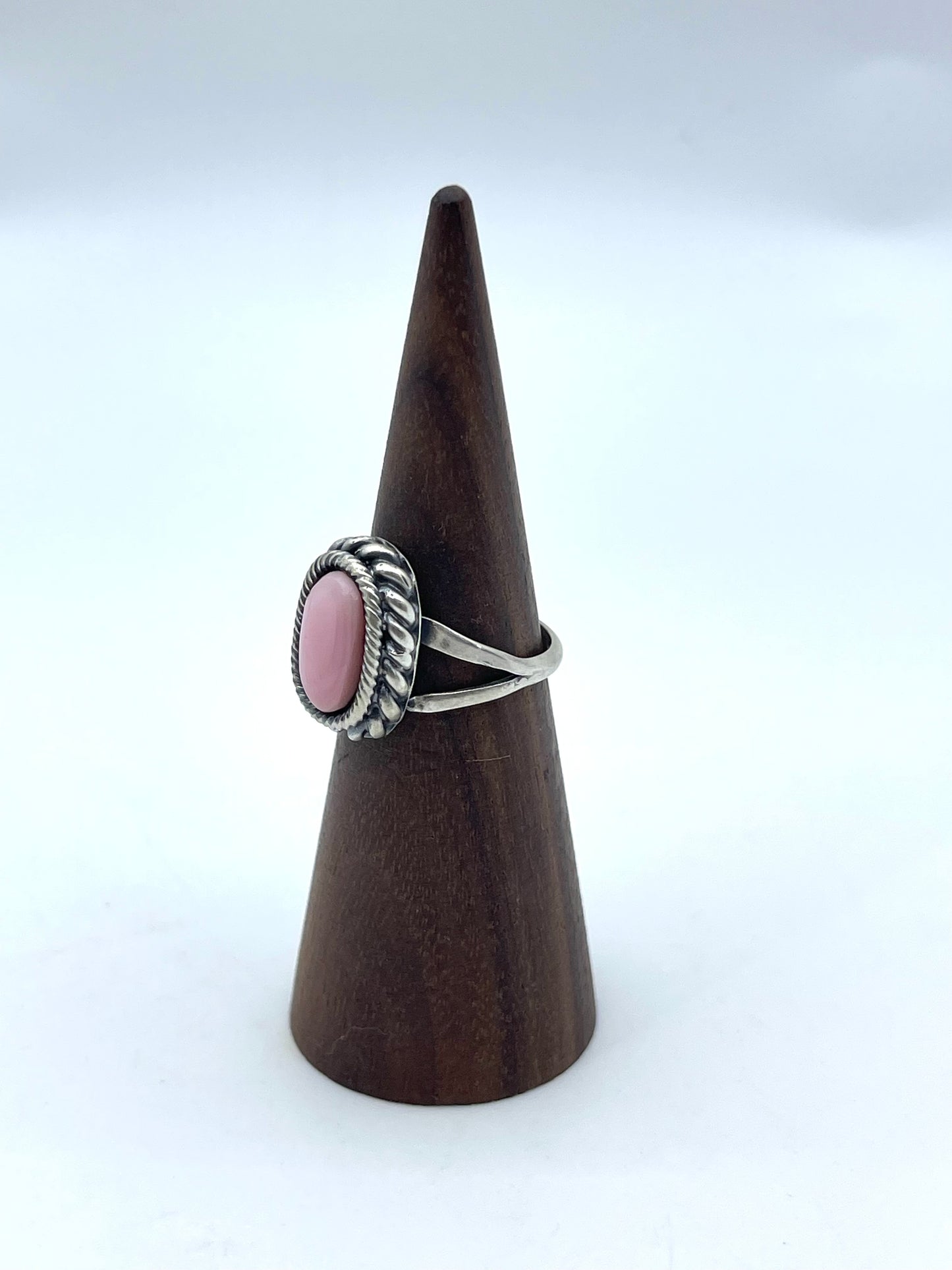 7.5 Pink Conch Shell Ring with Double Rope Border by Robinson Martinez, Navajo