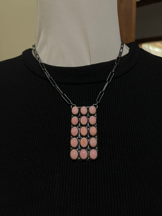 16" 15 Stone Pink Conch Shell Necklace