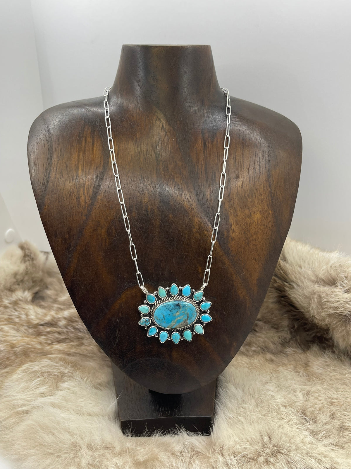 18" Turquoise Cluster Necklace