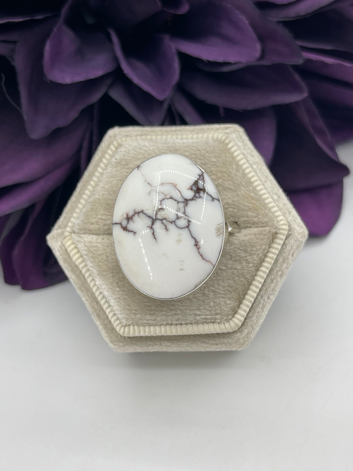 11.0 Wild Horse Turquoise Oval Ring by Joelias Draper, Navajo